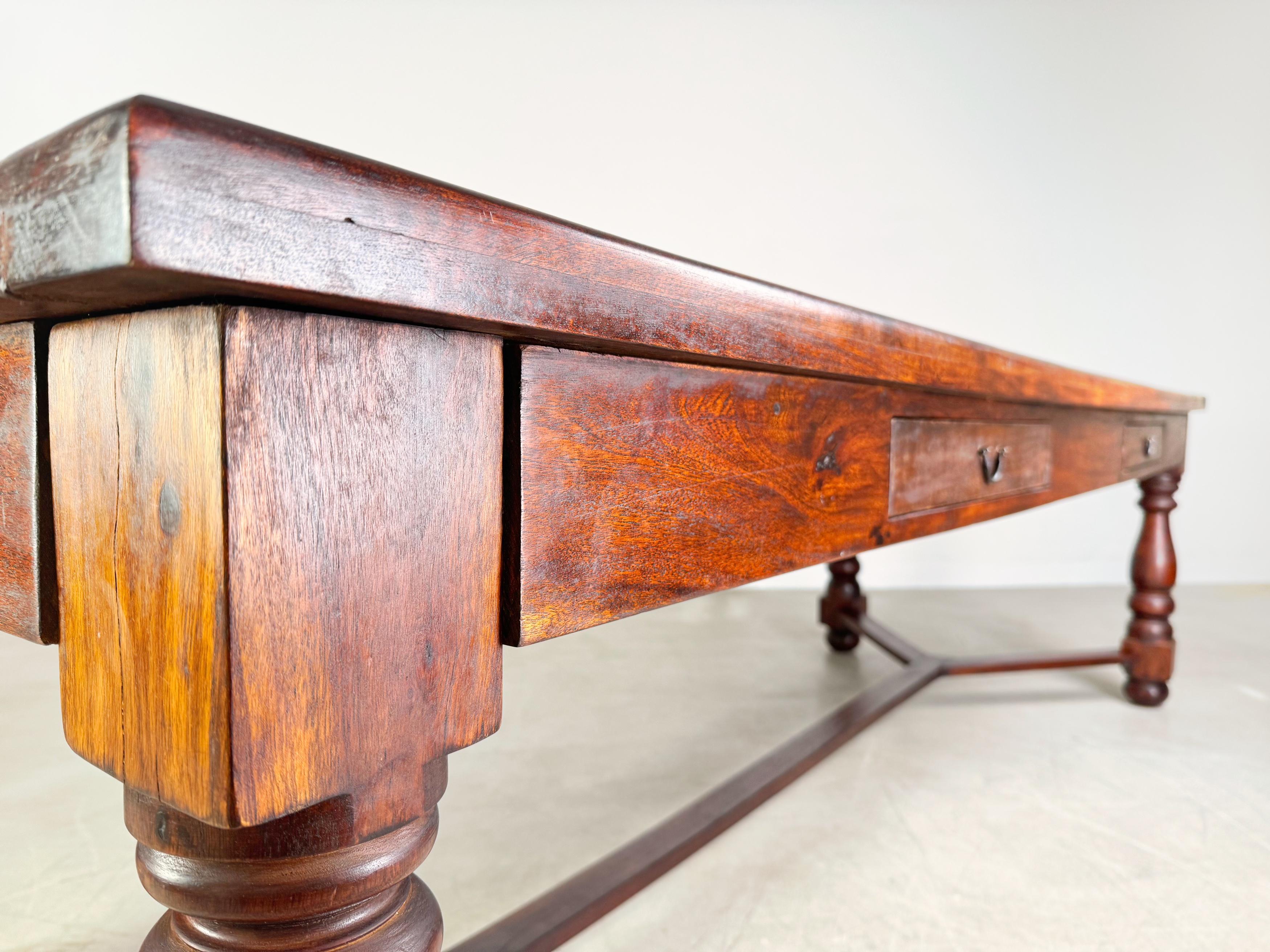 Rustikaler Esstisch Tafel 260cm langes Holz Antik Landhaus Tisch im Angebot 5