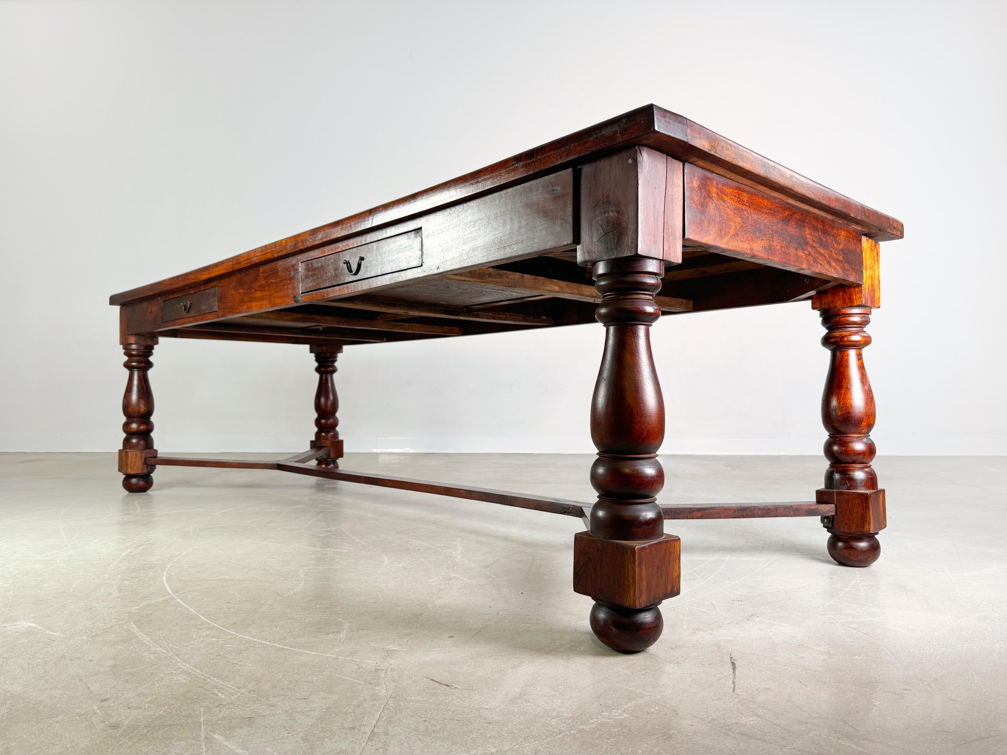 Rustikaler Esstisch Tafel 260cm langes Holz Antik Landhaus Tisch (Unbekannt) im Angebot