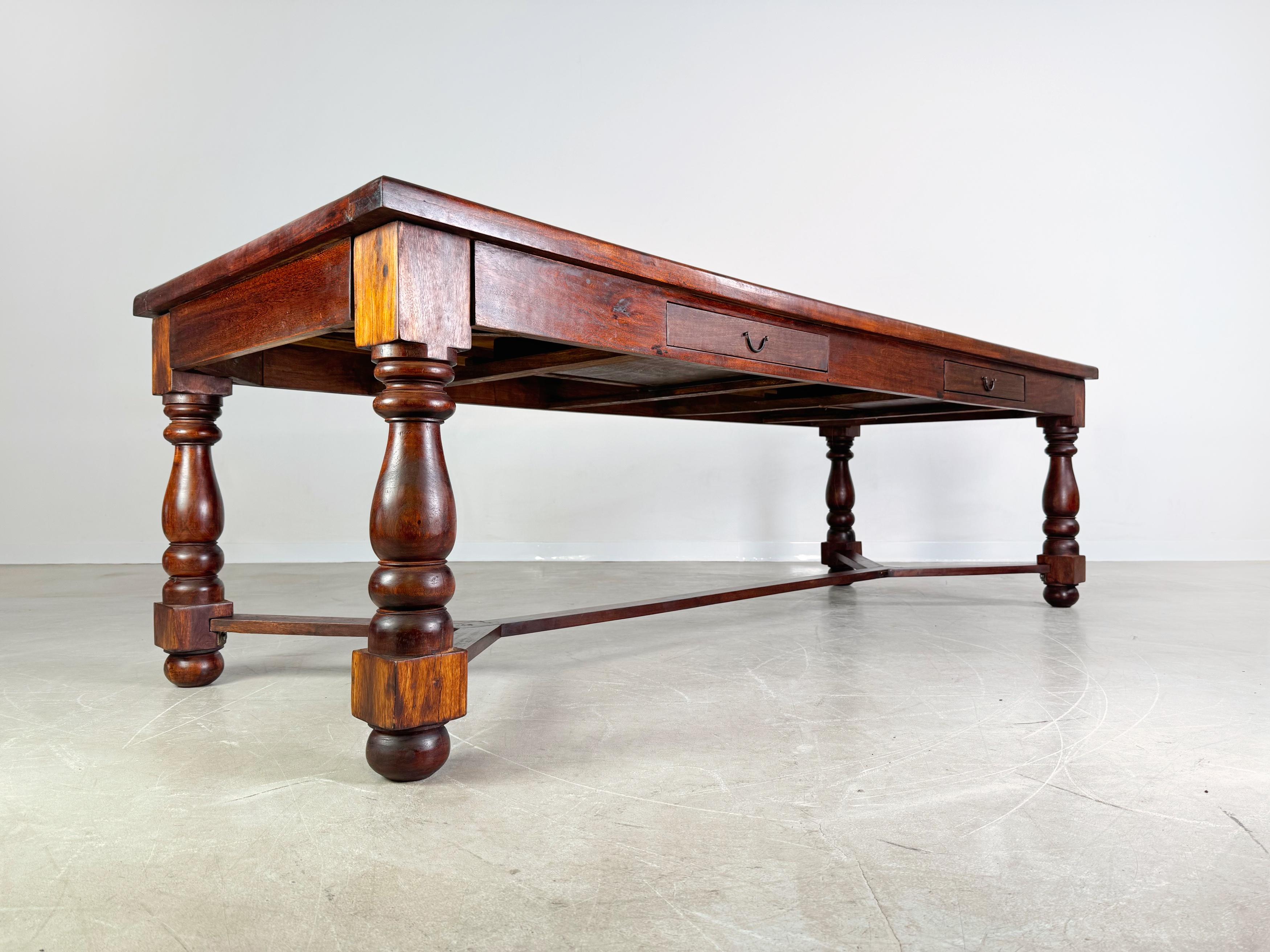 Rustikaler Esstisch Tafel 260cm langes Holz Antik Landhaus Tisch im Angebot 1