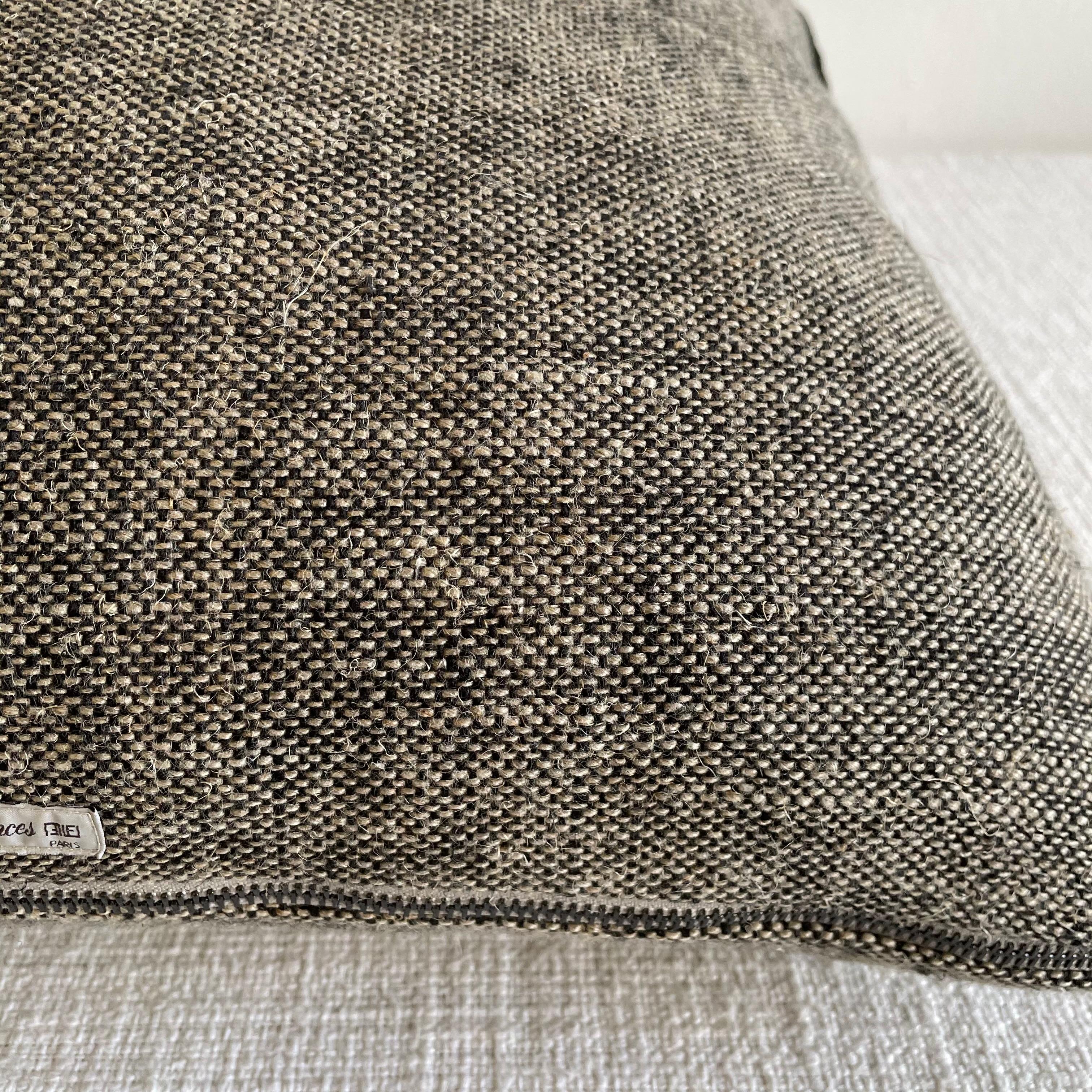 Almohada acentuada de lino francés Rustique Chinee Lienzo en venta