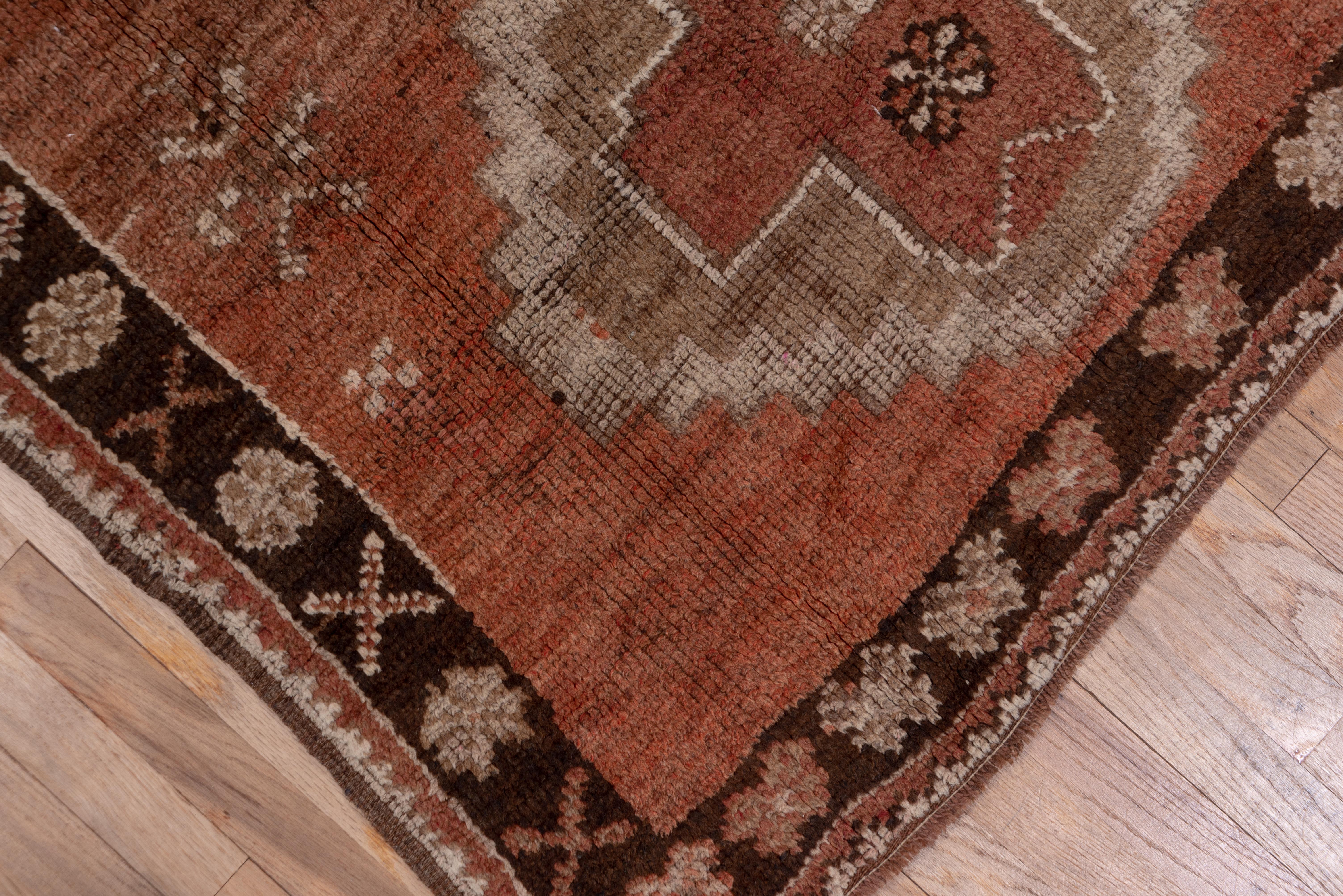 Rustis Kars Runner, circa 1950s In Good Condition For Sale In New York, NY