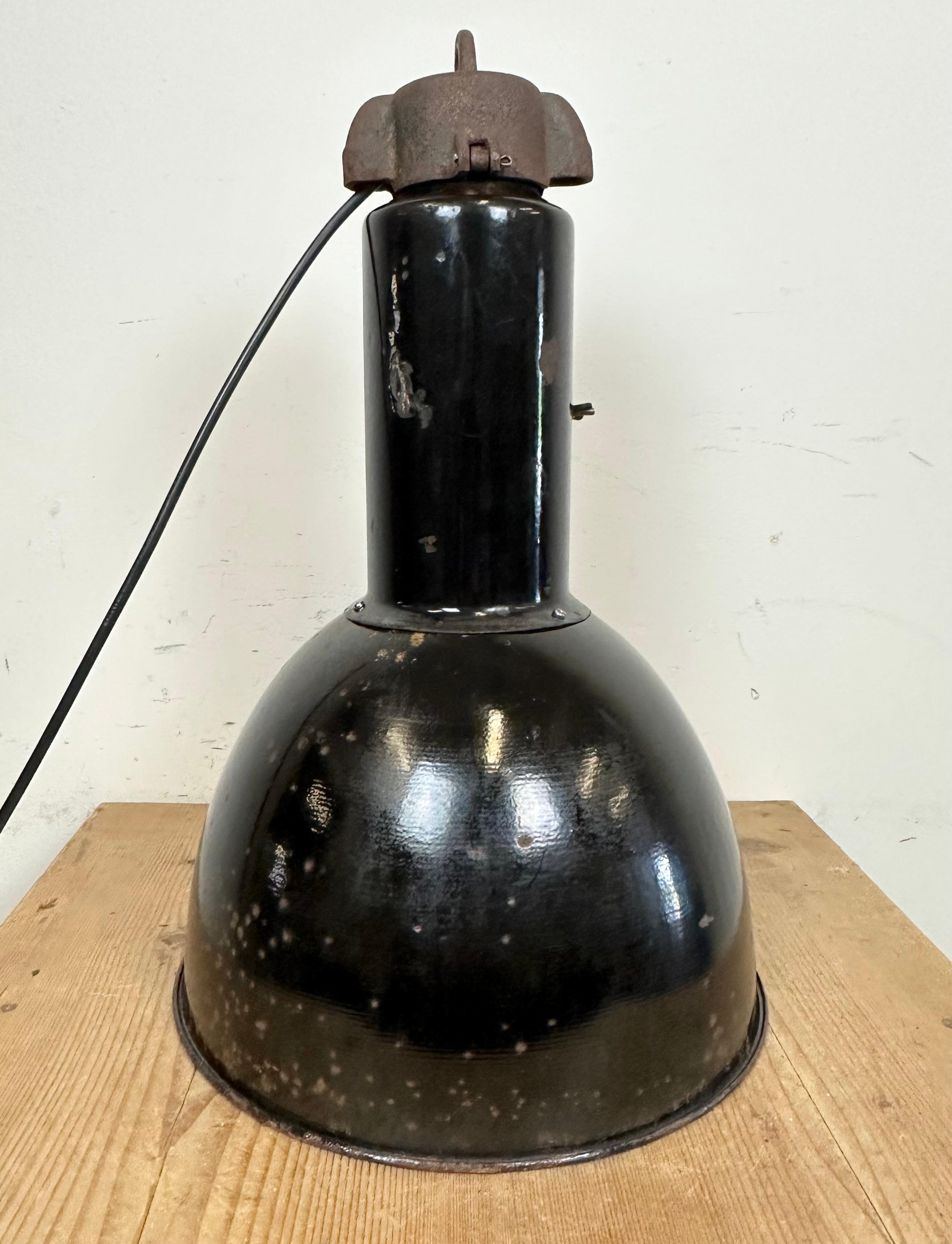 Rusty Industrial Bauhaus Black Enamel Pendant Lamp, 1930s For Sale 9