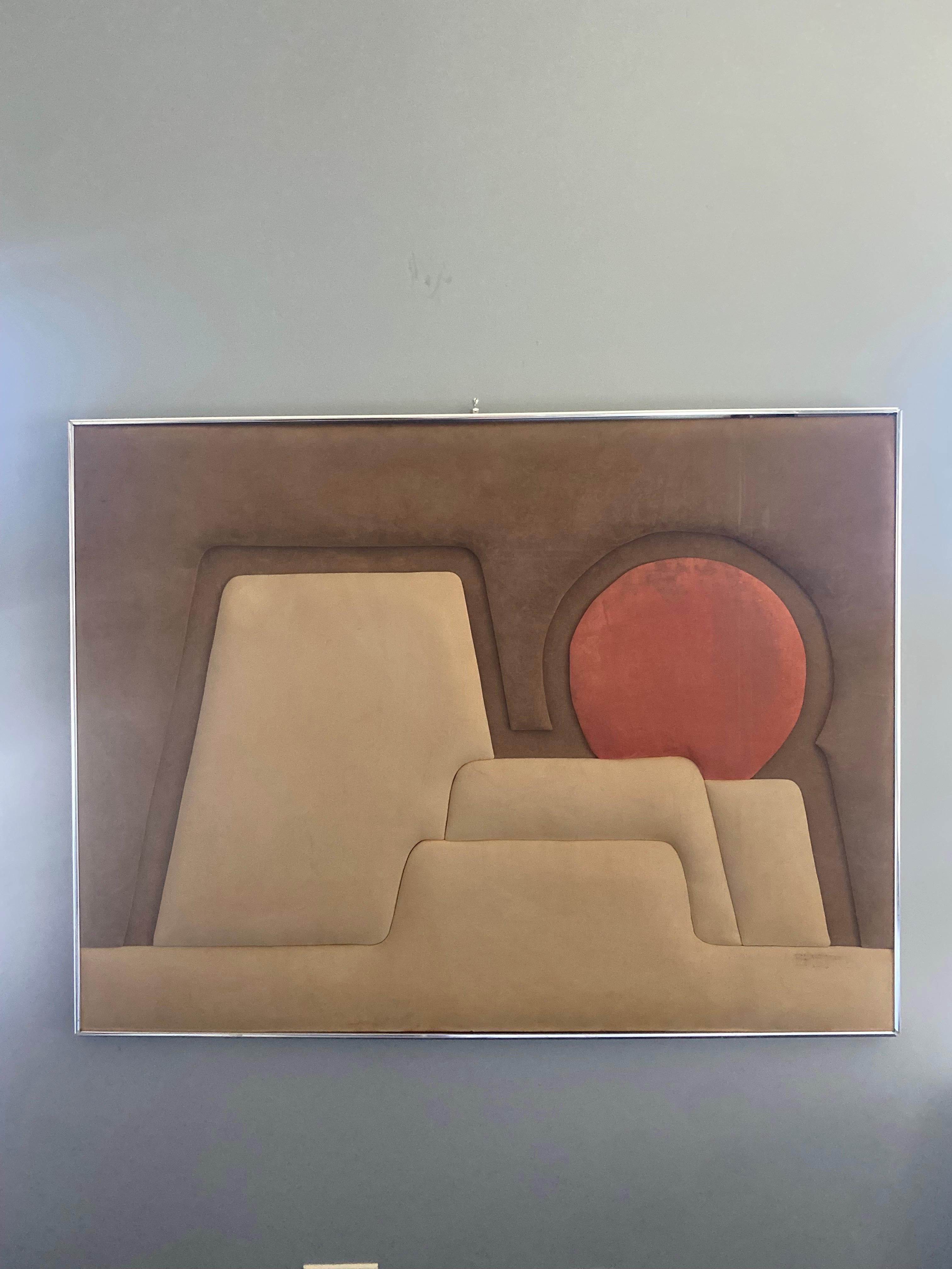 Ron Brejtfus (BRAY-fuss) ist ein einfallsreicher und innovativer Künstler, der in den späten 1970er Jahren begann, Wandkunst aus Stoff zu entwerfen. Diese Stücke erinnern an eine Epoche, die durch und durch grafische Sensibilität ausstrahlt.  Dieses