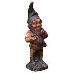 Gnome de jardin vintage couleur rouille