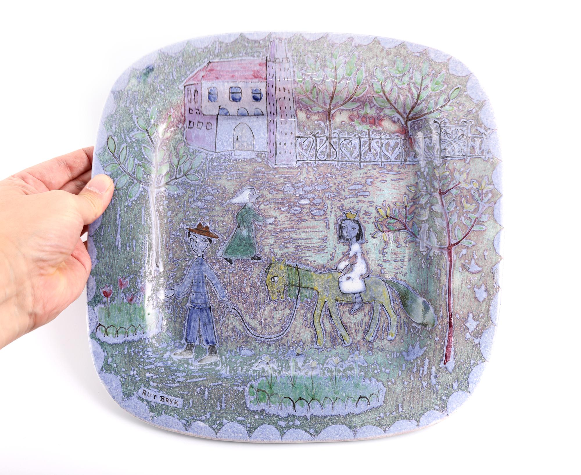20th Century Rut Bryk, Stoneware Dish with Scraped-Off Paintings, Arabia, Finland 1940's For Sale