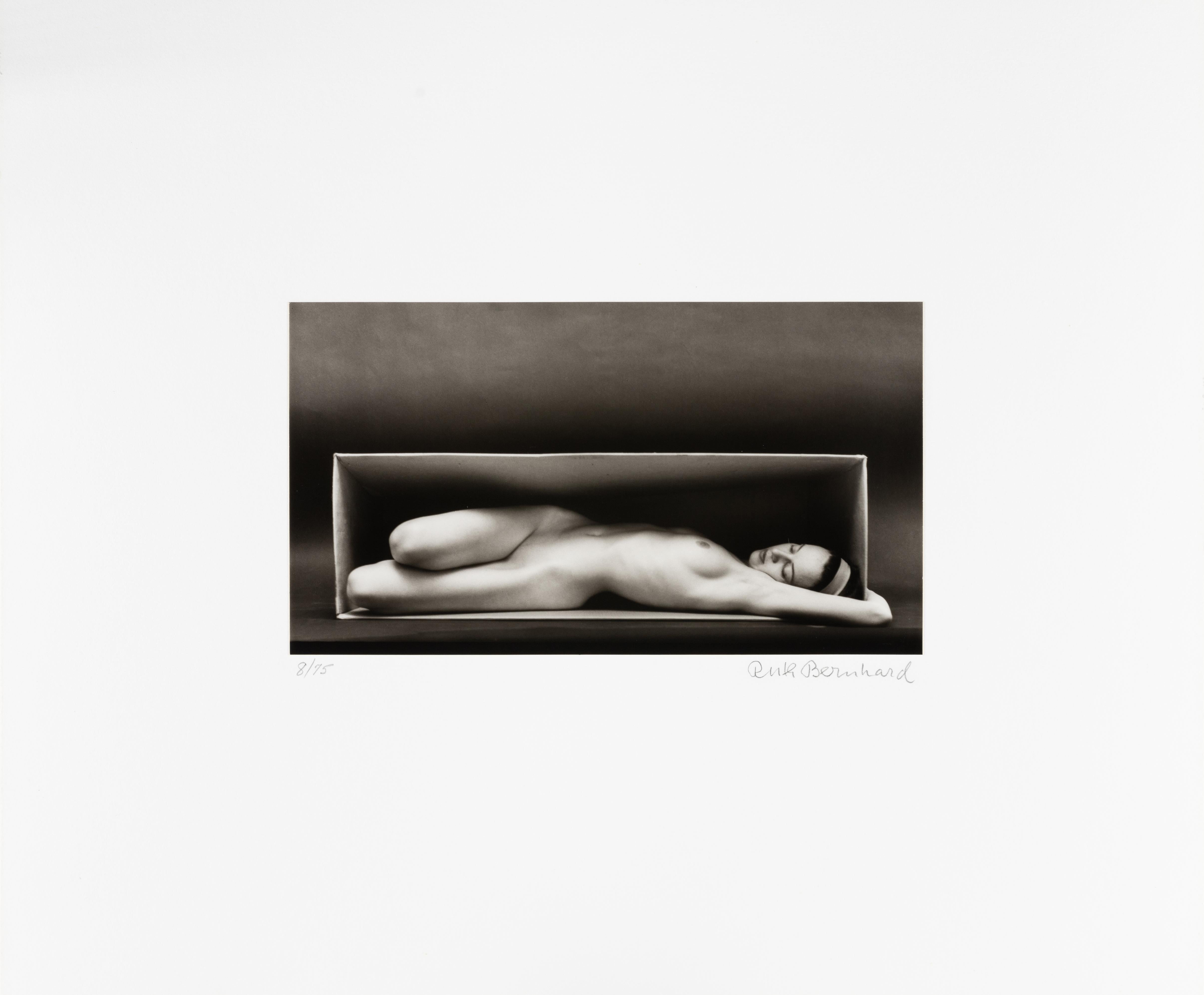 Nella scatola - Photograph di Ruth Bernhard
