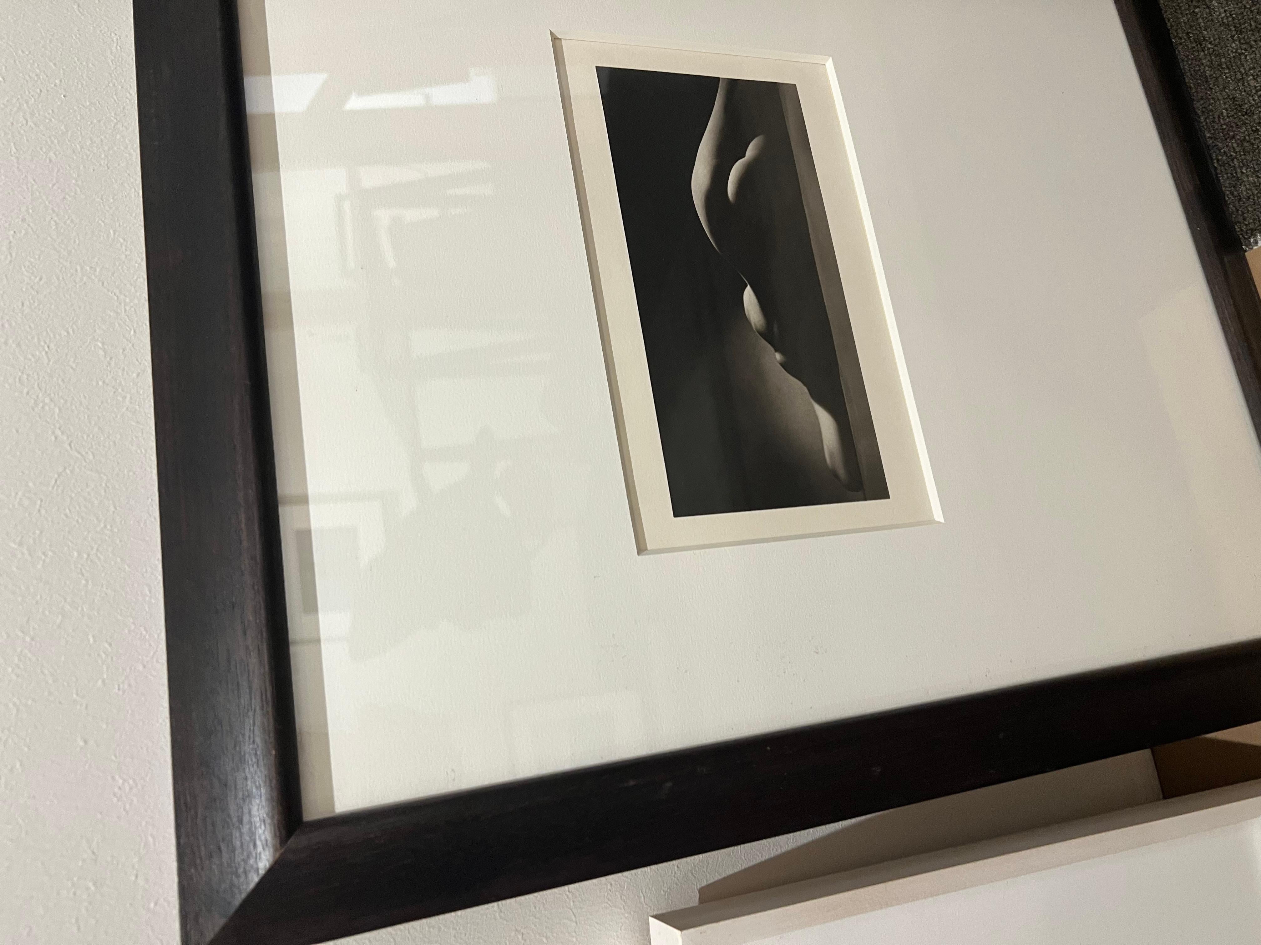 Sandhütte ~ Akt ~ Nude (Schwarz), Black and White Photograph, von Ruth Bernhard