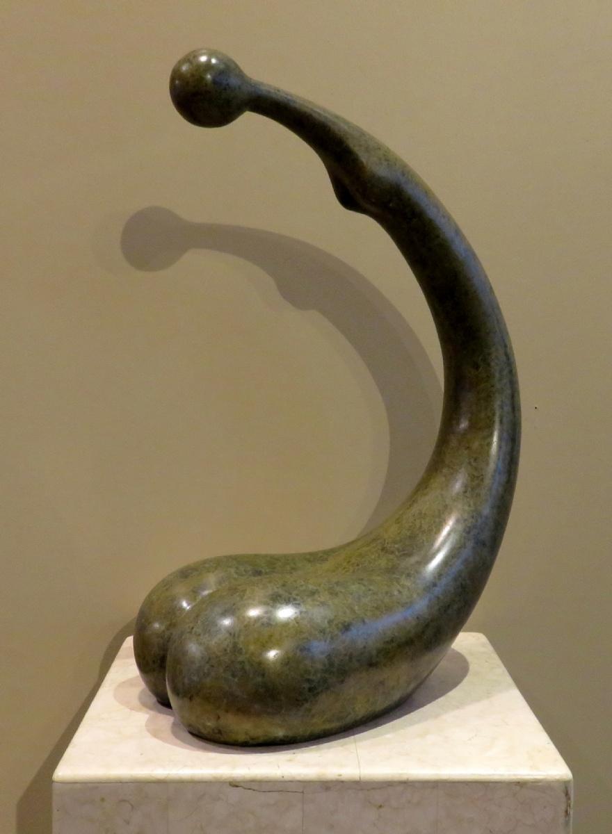 Figurative Sculpture Ruth Bloch - Sculpture en bronze Lady Moon, contemporaine du 21e siècle, édition 4/15
