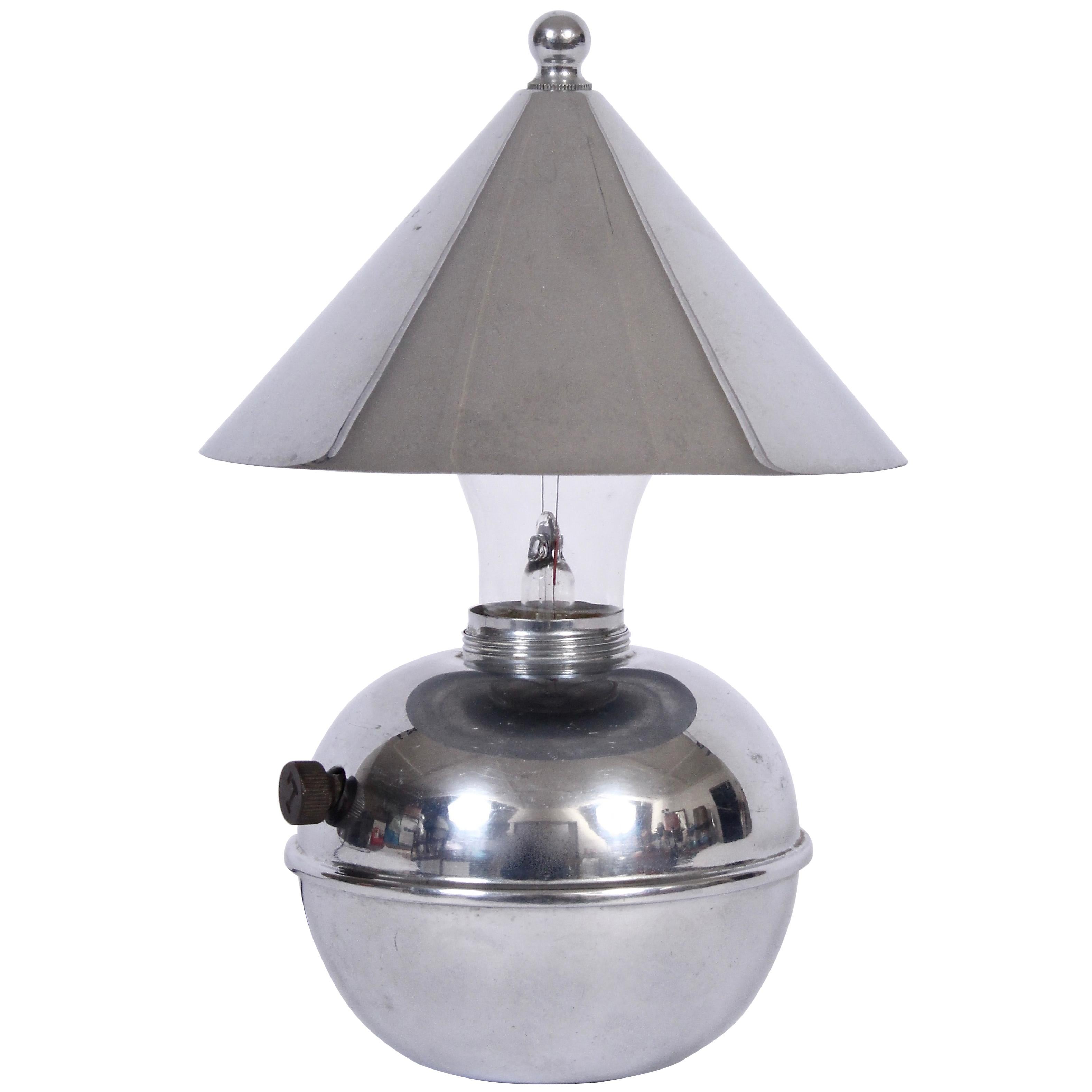Petite lampe «low Lamp » plaquée chrome Ruth Gerth pour Chase 1931 