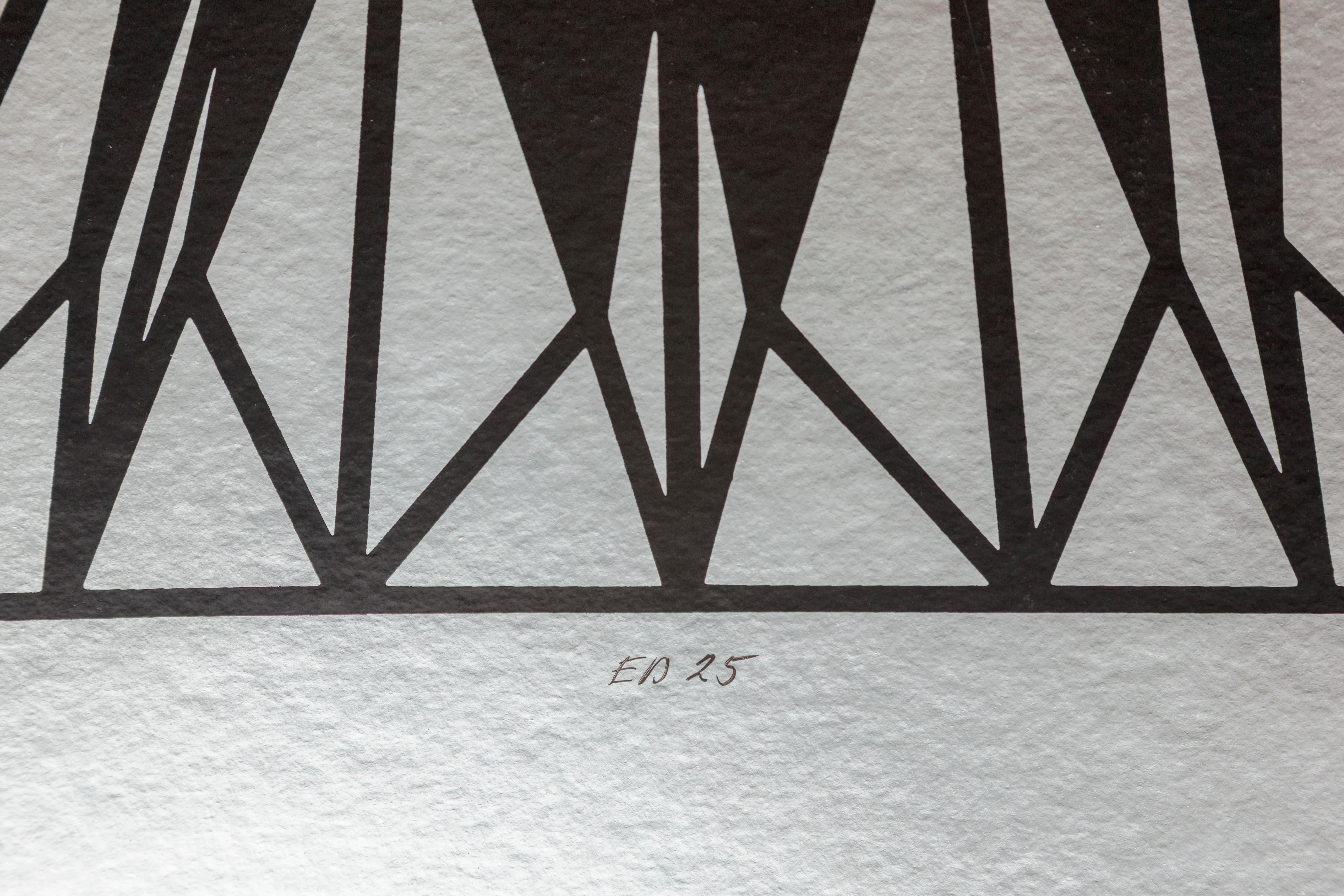 The work of Ruth Leavitt (1944, Saint Paul, Minnesota) employs computation to manipulate and alter abstract forms by virtually stretching, rotating and deforming them across three axes. Her modular structures share a resemblance but are not