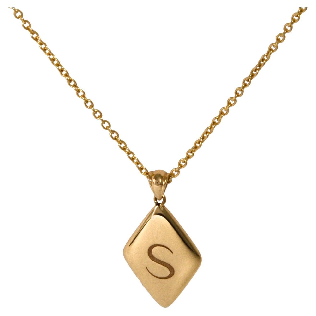 Ruth Nyc, Kite Pendant in 14k Yellow Gold, Custom Initial Pendant For Sale