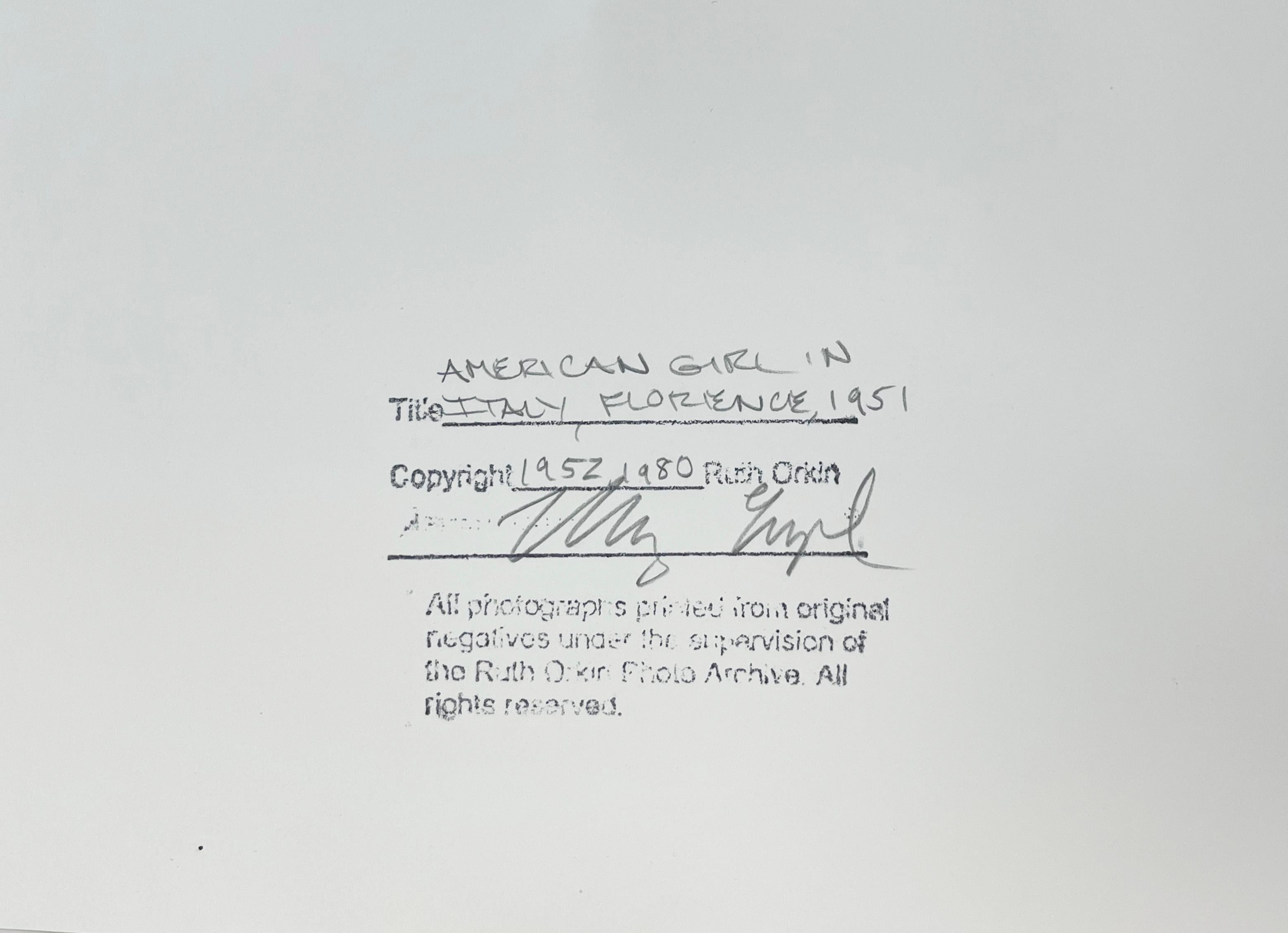 Offene Ausgabe
Blindstempel am Druckrand.
Signiert von Estate, betitelt, datiert und Copyright-Datum in Bleistift auf Künstlerstempel.
Gelatinesilberdruck
Papierformat: 16 x 20 Zoll, Bildformat: 12 x 18 1/4 Zoll.

Ruth Orkin (1921 - 1985) war eine