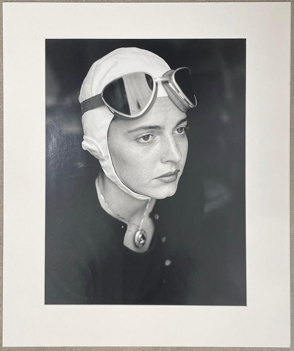 Jinx dans les lunettes, Florence, Italie - Photograph de Ruth Orkin
