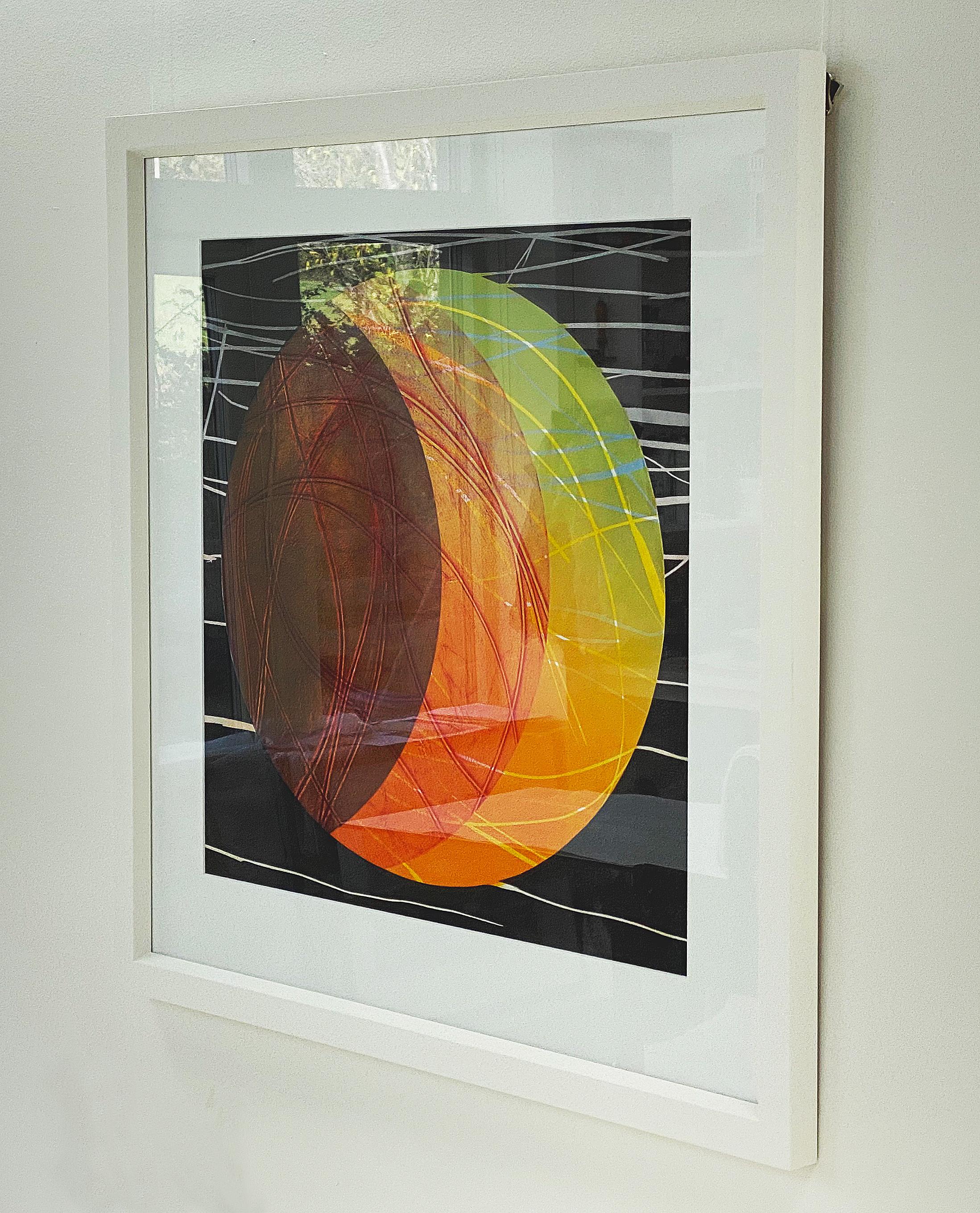 Eclipse II - collage de planètes abstraites contemporaines colorée à la main en relief en vente 1