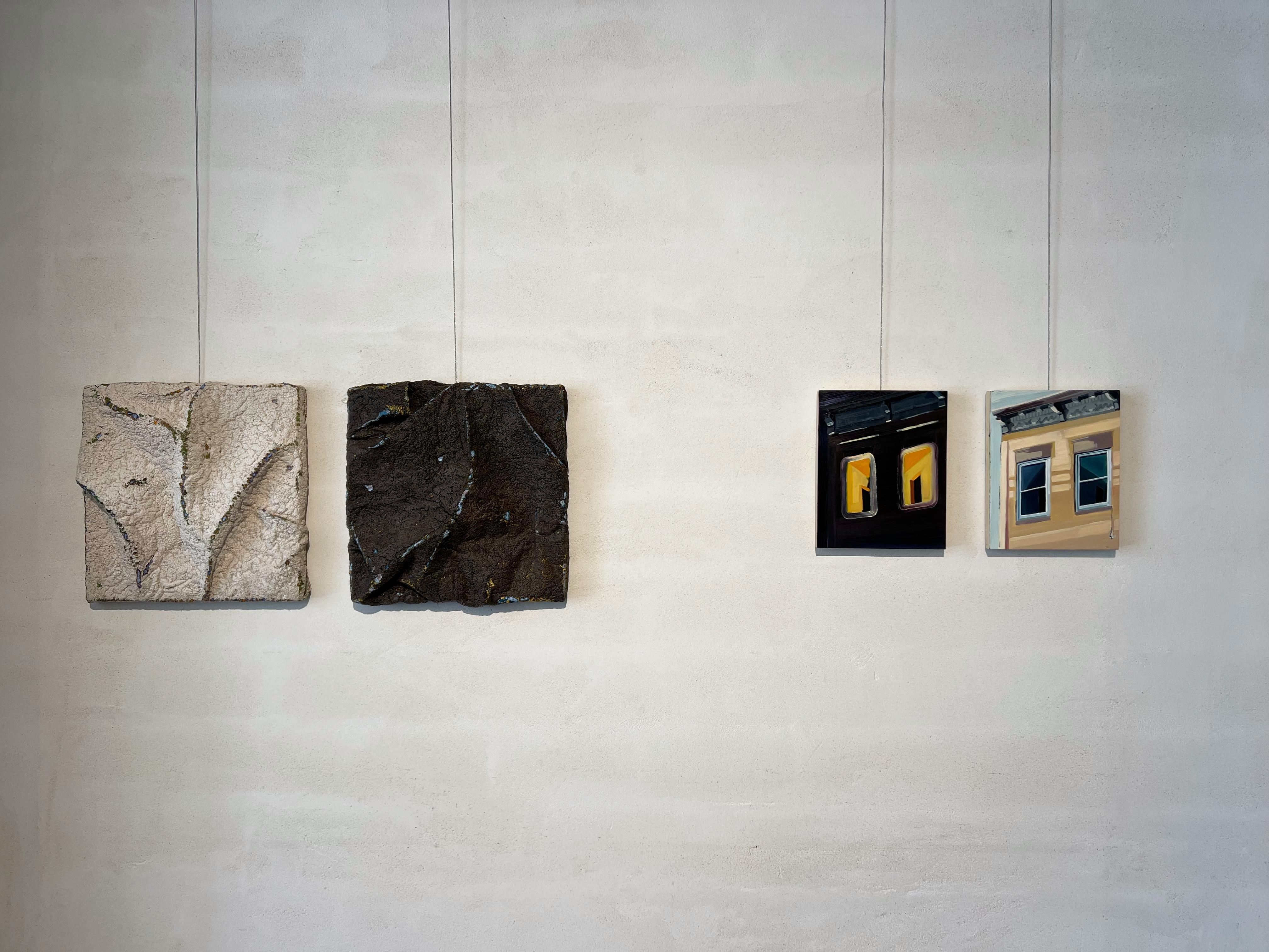 This year, 2024, the artist Ruth Vidal (1998, Isla de Arousa) launches her latest research into painting and games. These works are based on the references that the artist draws from fashion textile production, using the inflatable paint that is