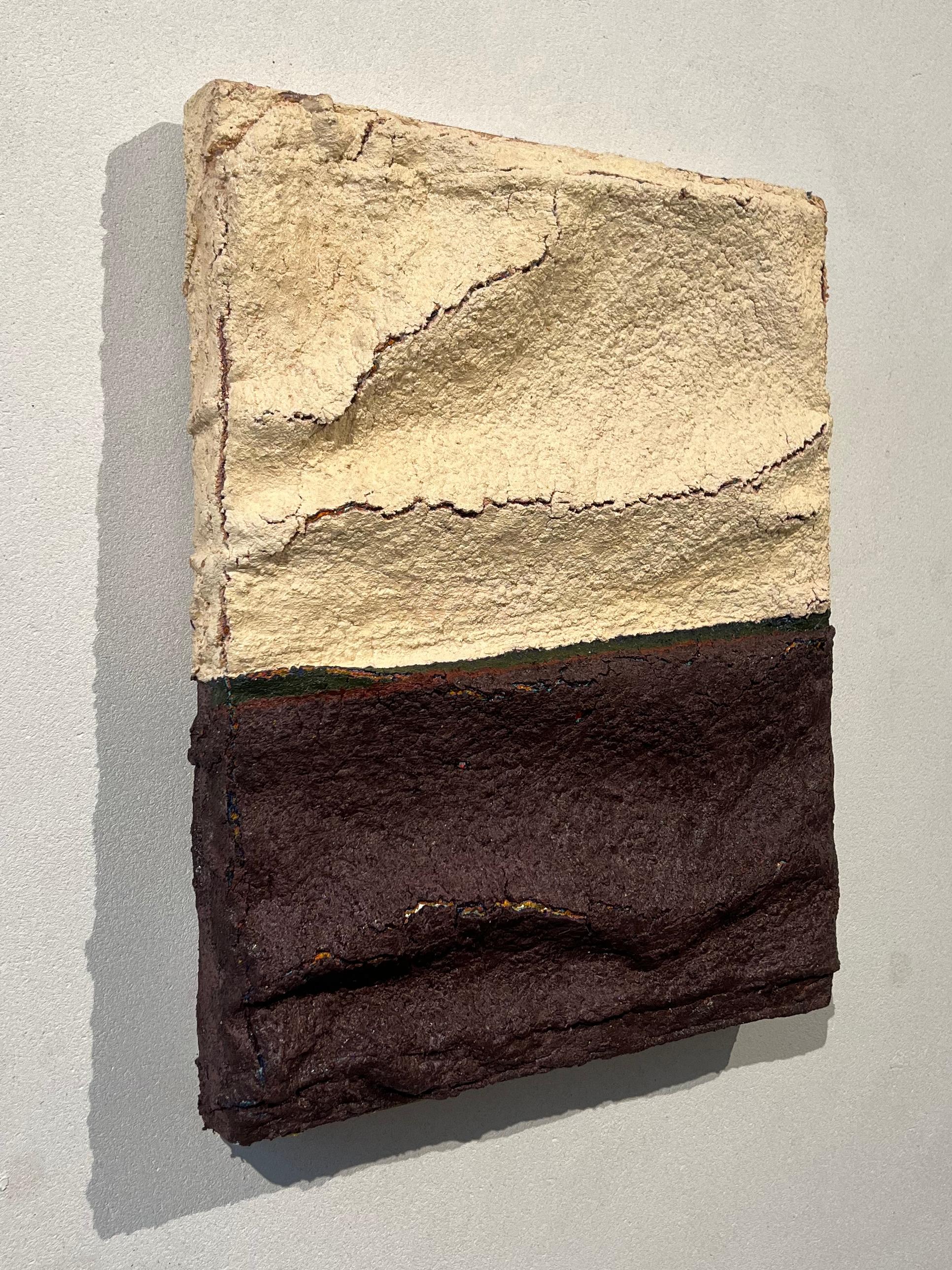 Inflatable painting on canvas, beige and earthy mountain, texture and fold piece - Painting by Ruth Vidal