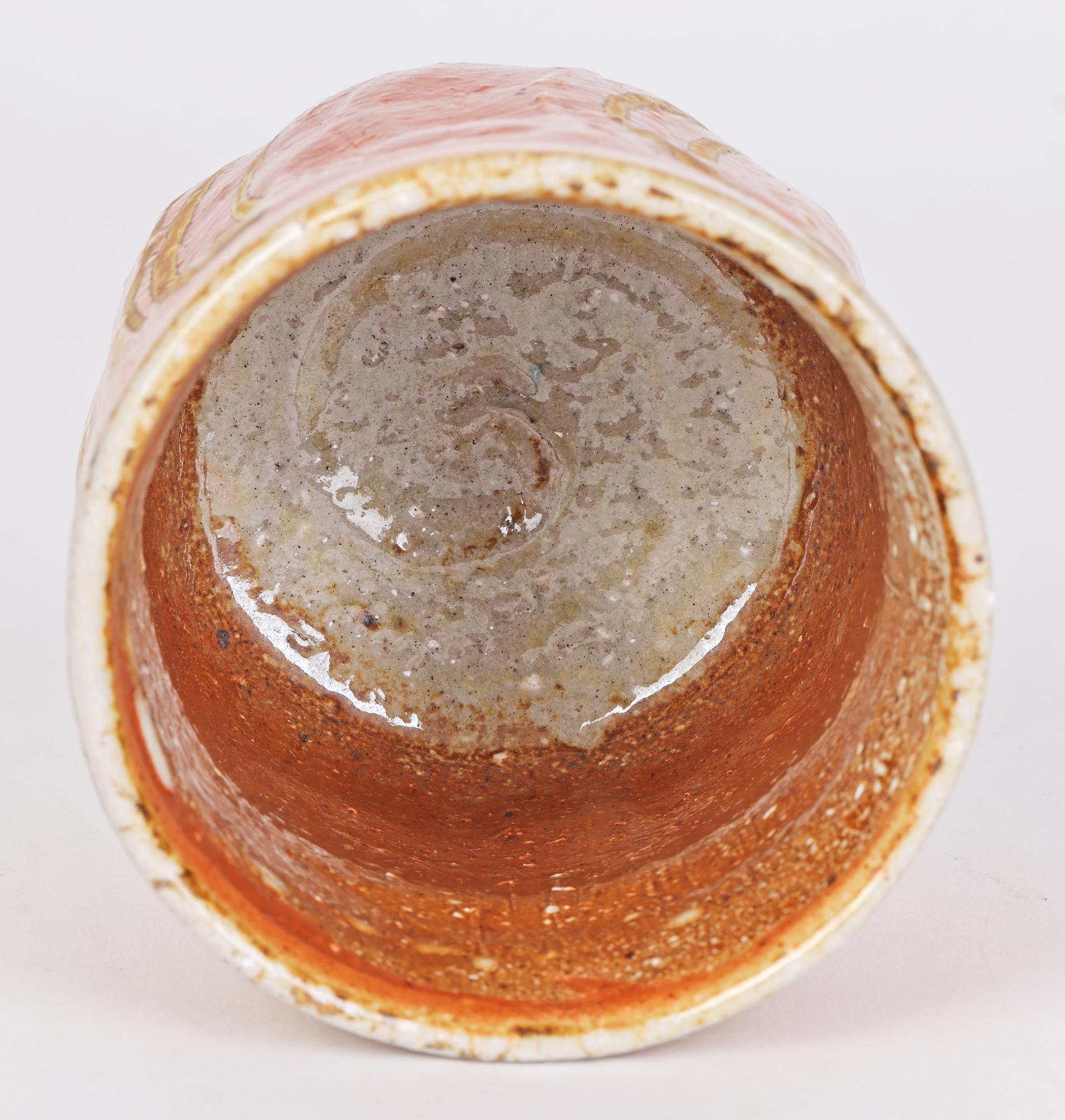 Ruthanne Tudball - Vase à boire Yunomi en poterie émaillée de studio en vente 1