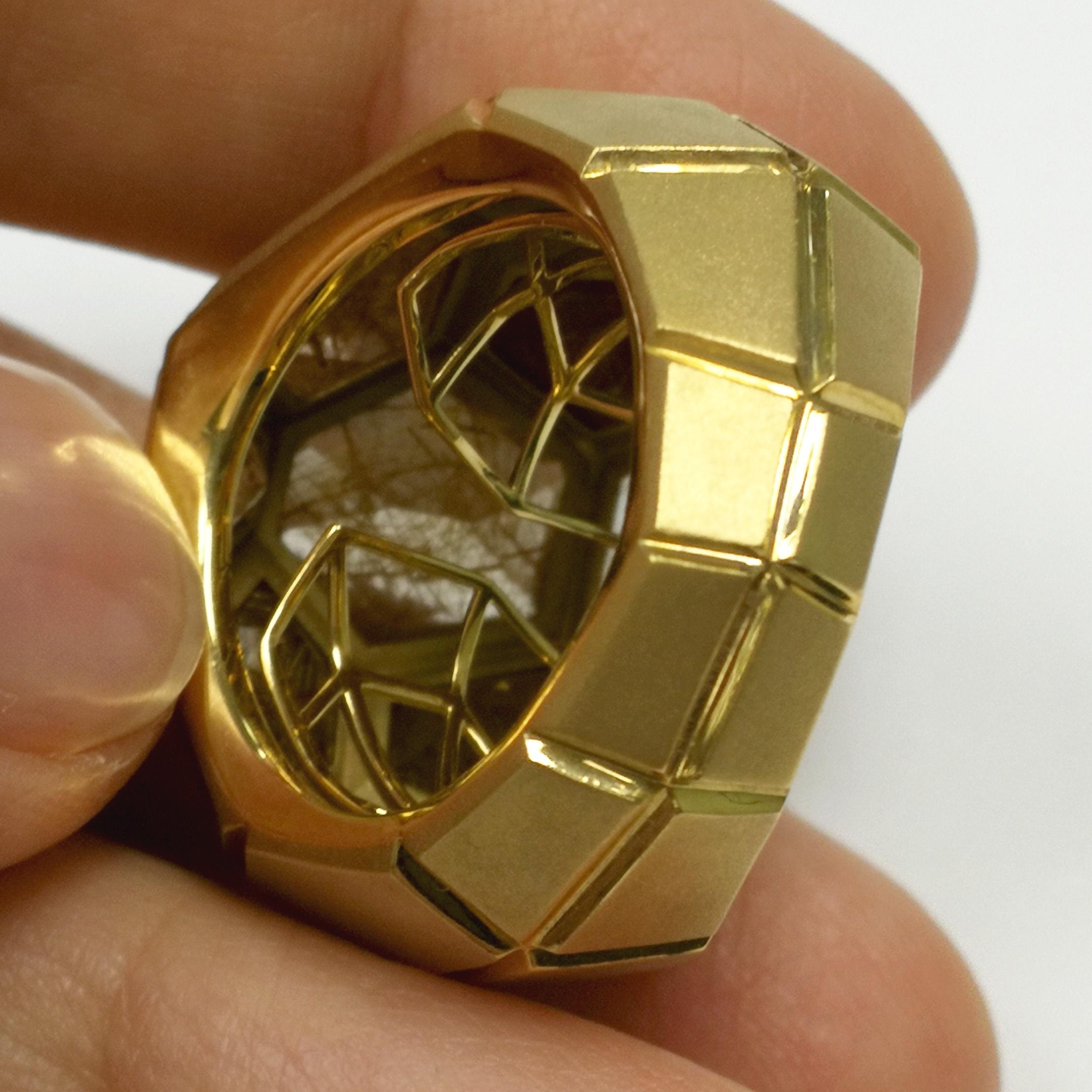 Rutilated Quartz 11.26 Carat 18 Karat Yellow Gold Geometry Ring For Sale 2