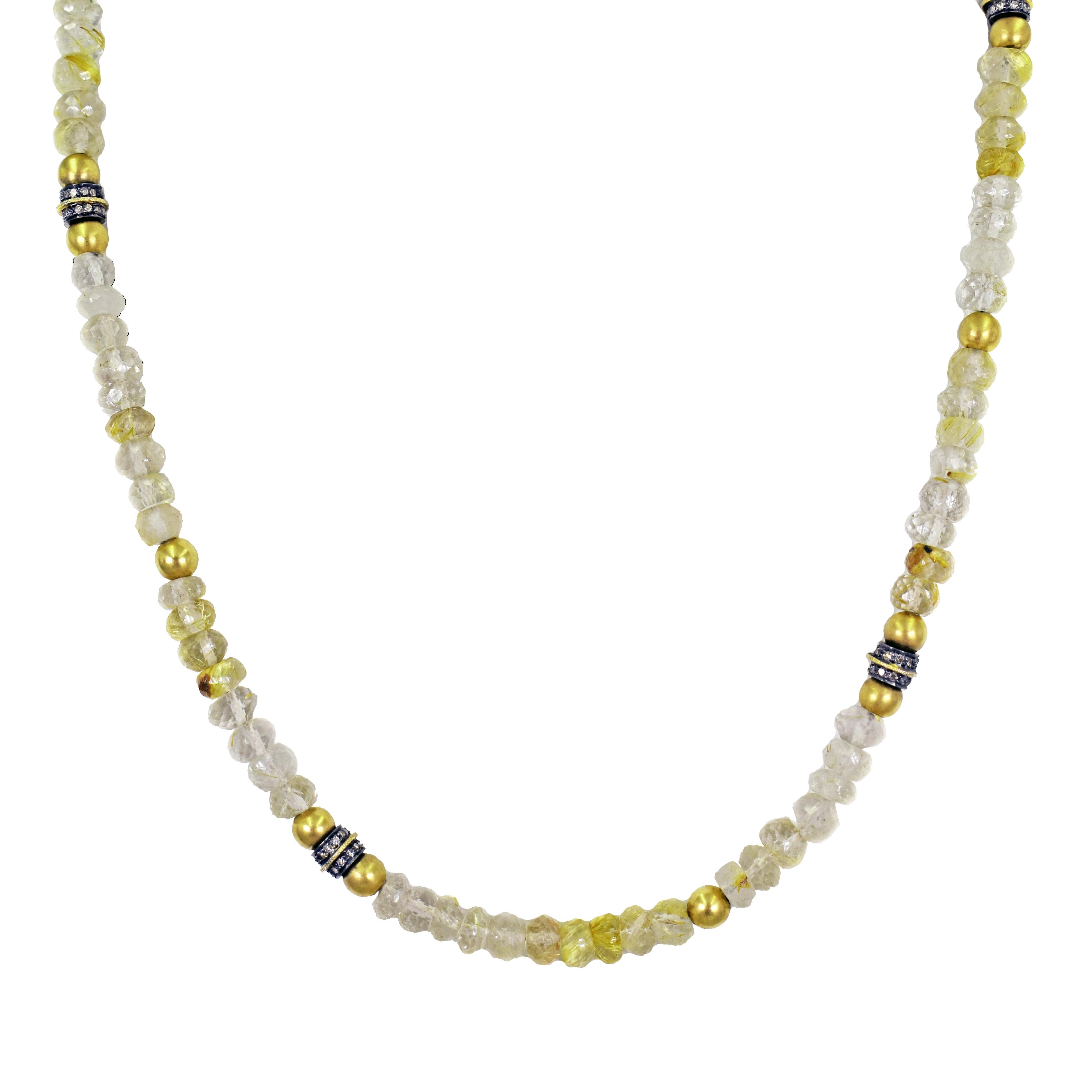 Contemporaneo Collana con perline in quarzo rutilato, diamanti, argento ossidato e oro 14 carati in vendita