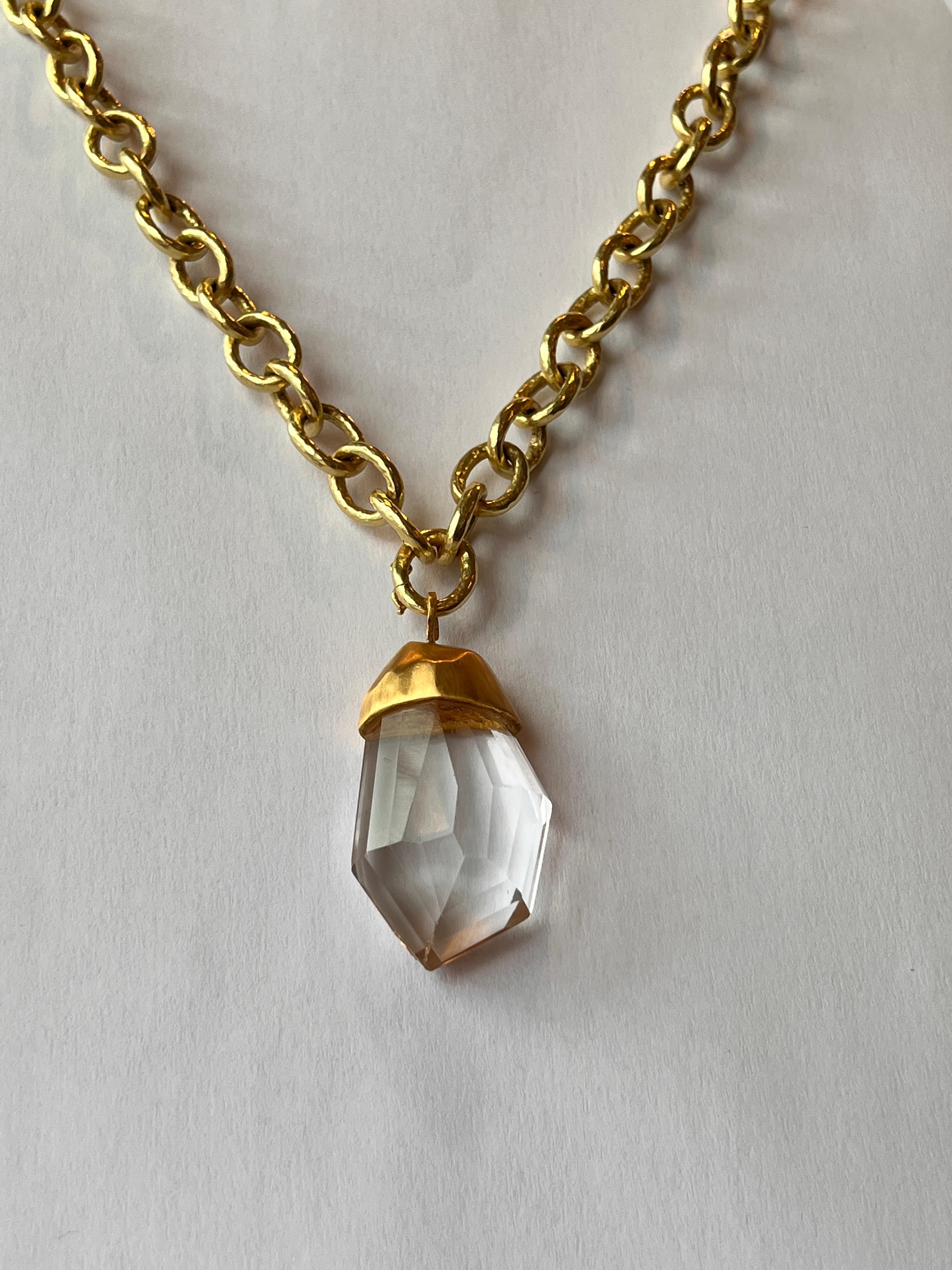 Rutilated Quartz Pendant Necklace in 22k Gold For Sale 2