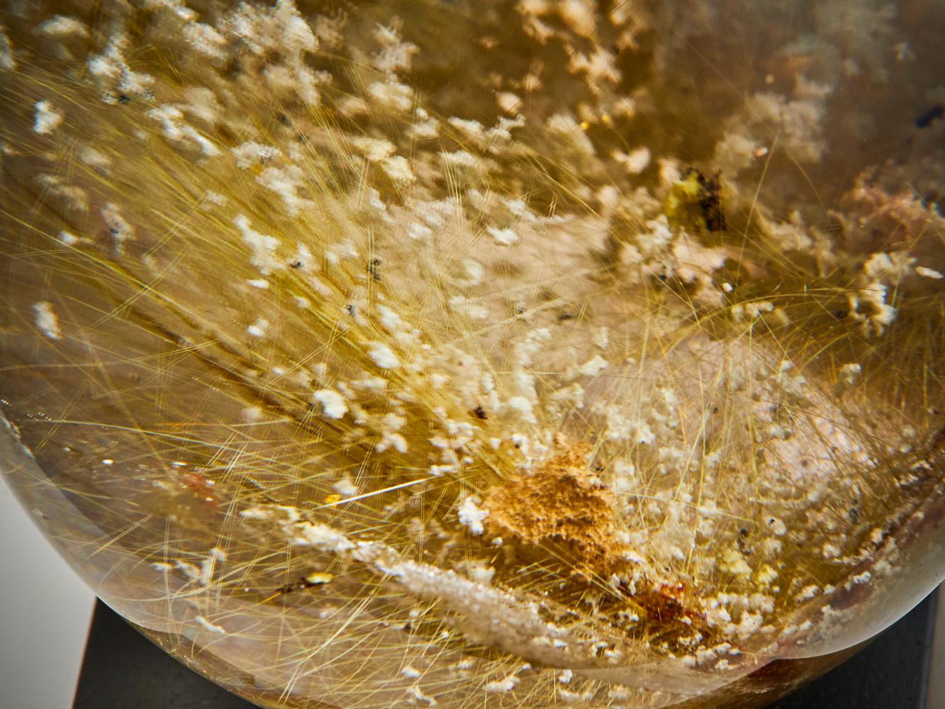 Rutilated quartz sphere For Sale 3