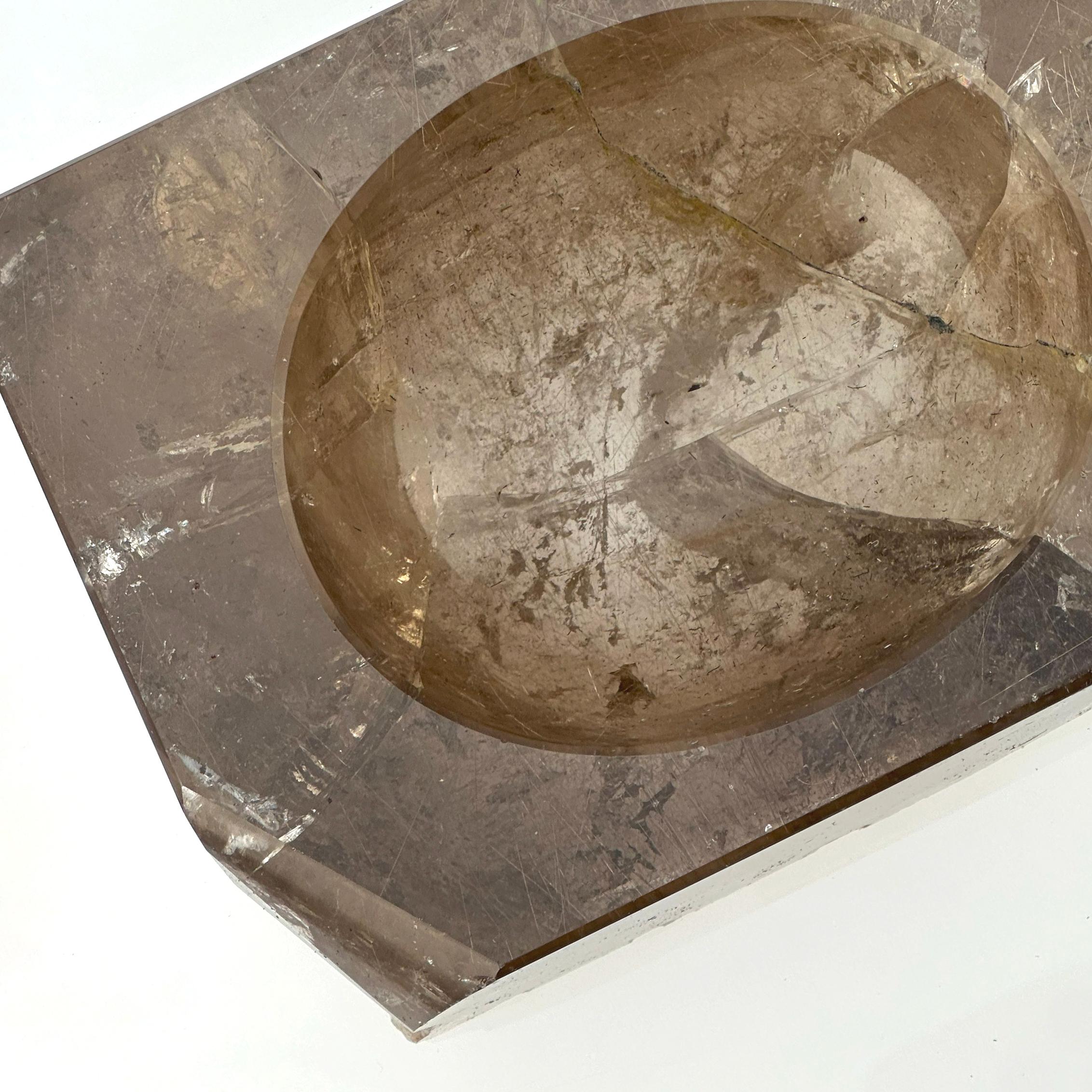 Rutilated Smoky Quartz Bowl, Hand-Carved Crystal with Rutile Inclusions, Brazil In Good Condition For Sale In Glasgow, GB
