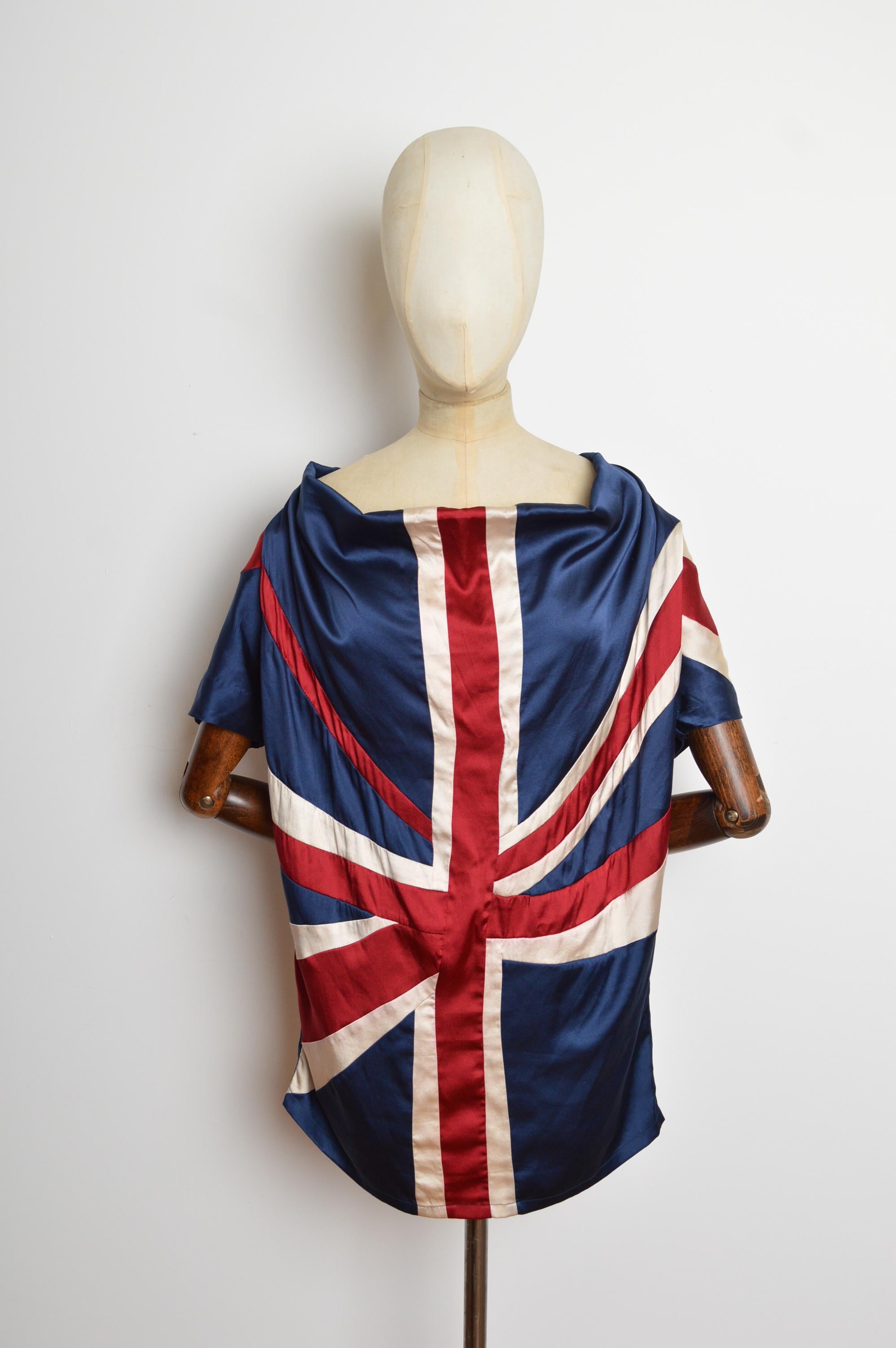 Tunica con drappeggio Union Jack England Flag di Rützou 2000 in pura seta - off shoulder in vendita 8