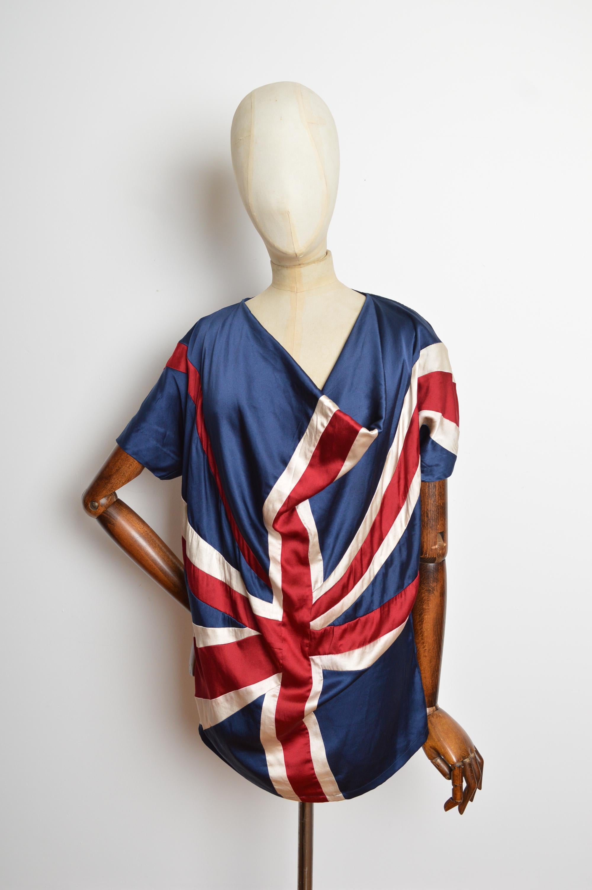 Nero Tunica con drappeggio Union Jack England Flag di Rützou 2000 in pura seta - off shoulder in vendita