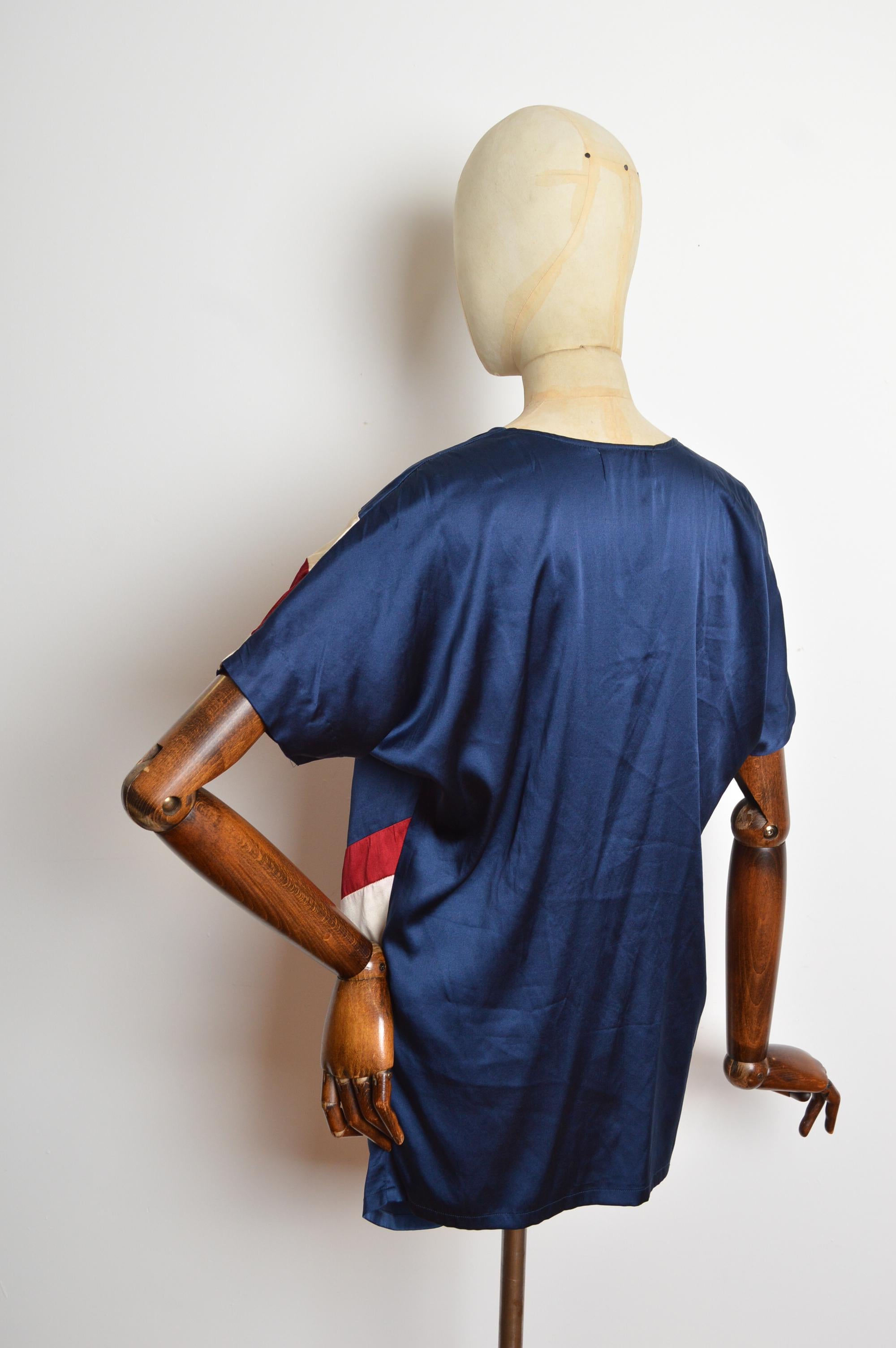 Tunica con drappeggio Union Jack England Flag di Rützou 2000 in pura seta - off shoulder in vendita 3