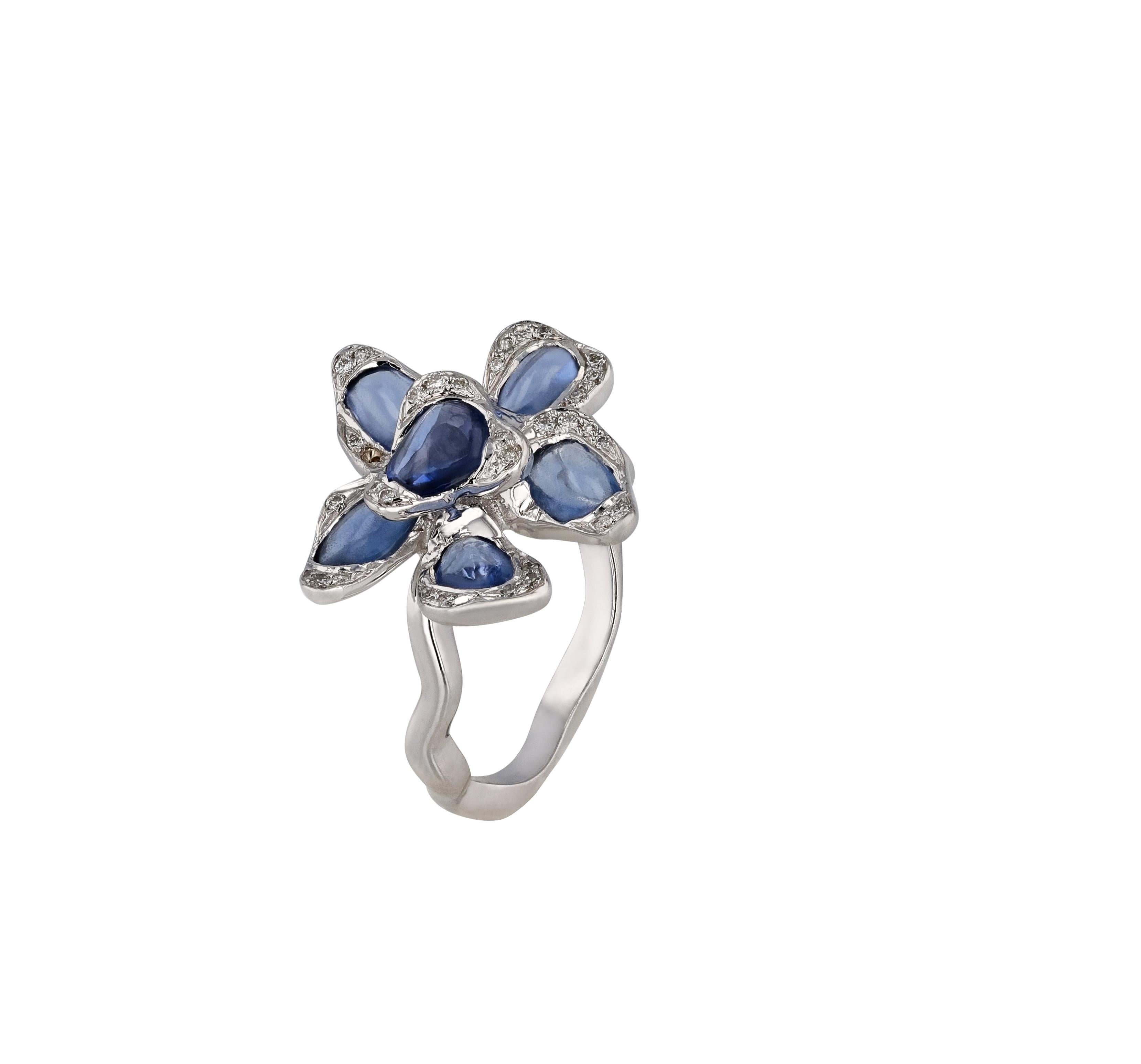 For Sale:  Ruwaya 18K white  Gold Flower Blue sapphire Ring 4
