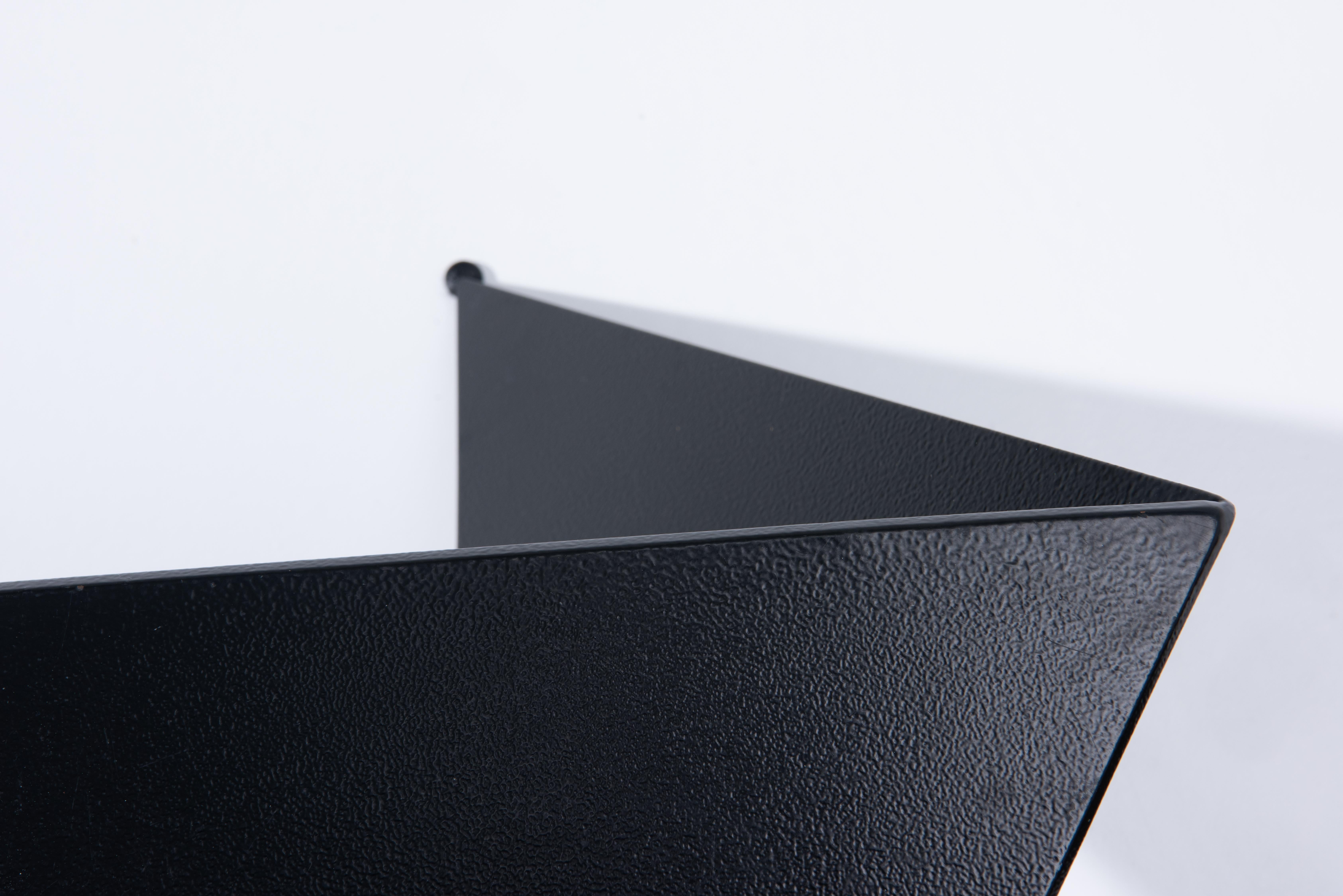 Rw1 Side Table - colour Bronze - Ronald Willemsen 1