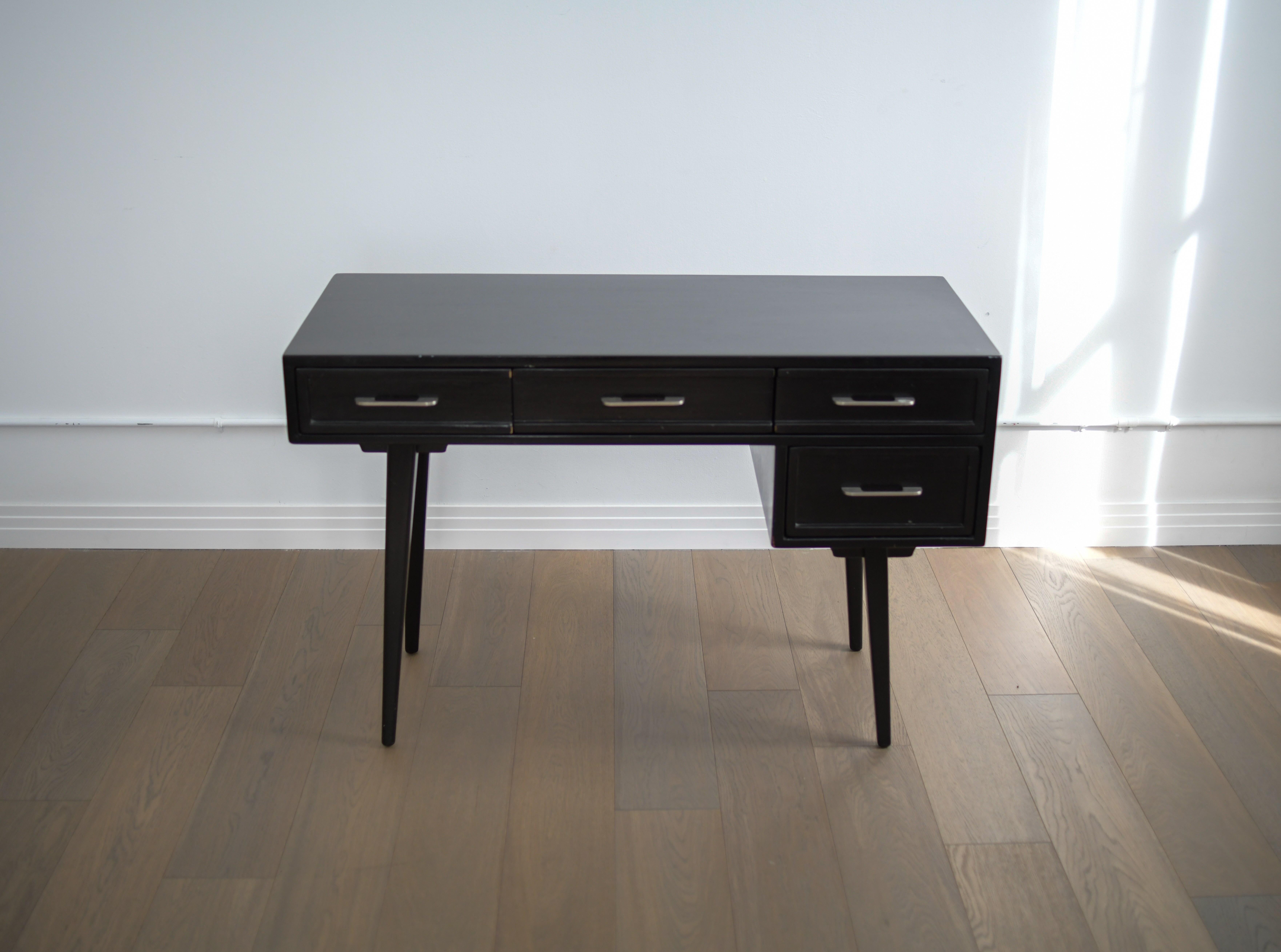 Escritorio Rway Mid Century de 4 cajones en negro en Bastante bueno estado para la venta en Los Angeles, CA
