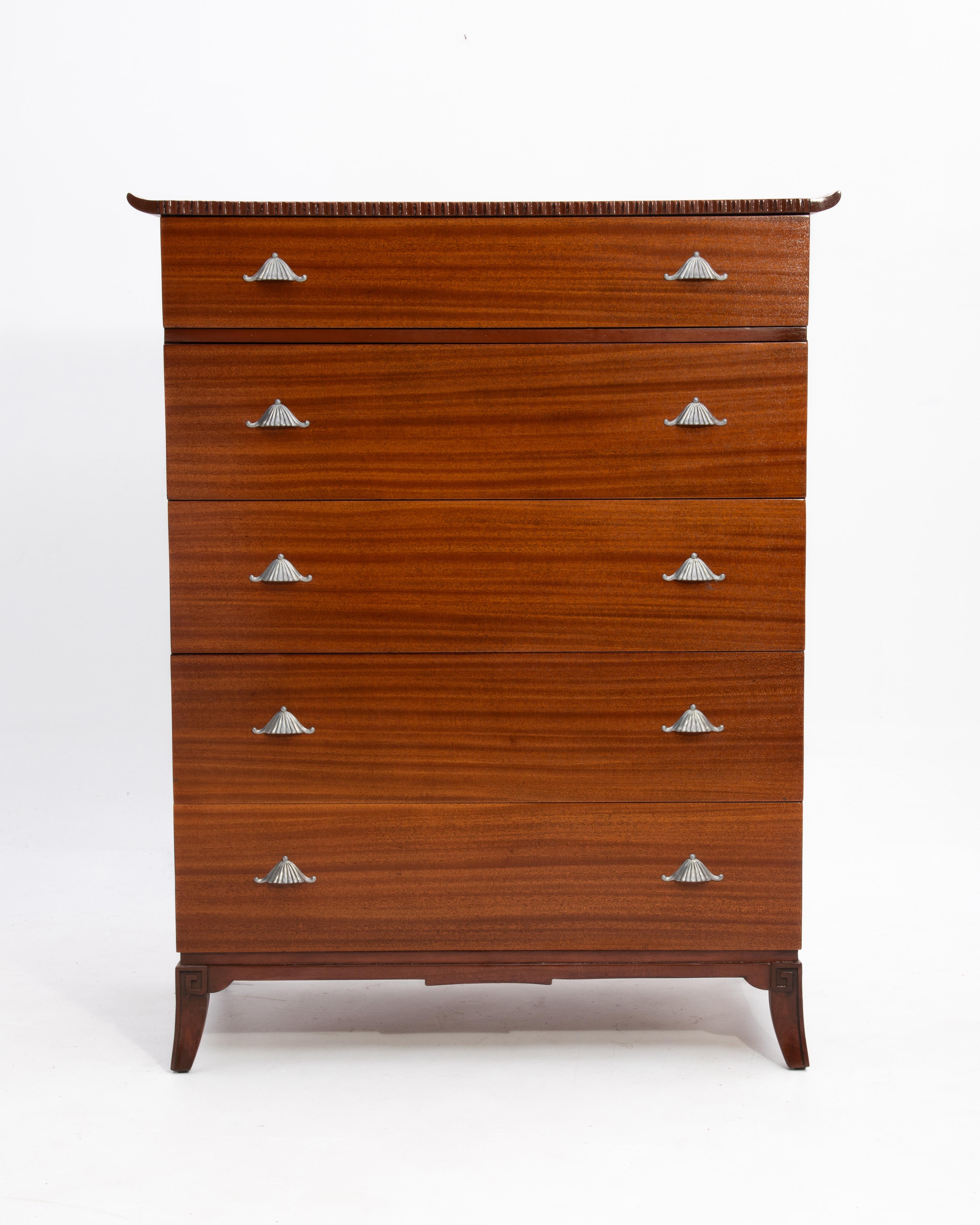 Milieu du XXe siècle RWAY Mid Century James Mont Chinoiserie Pagoda Mahogany Highboy Dresser en vente