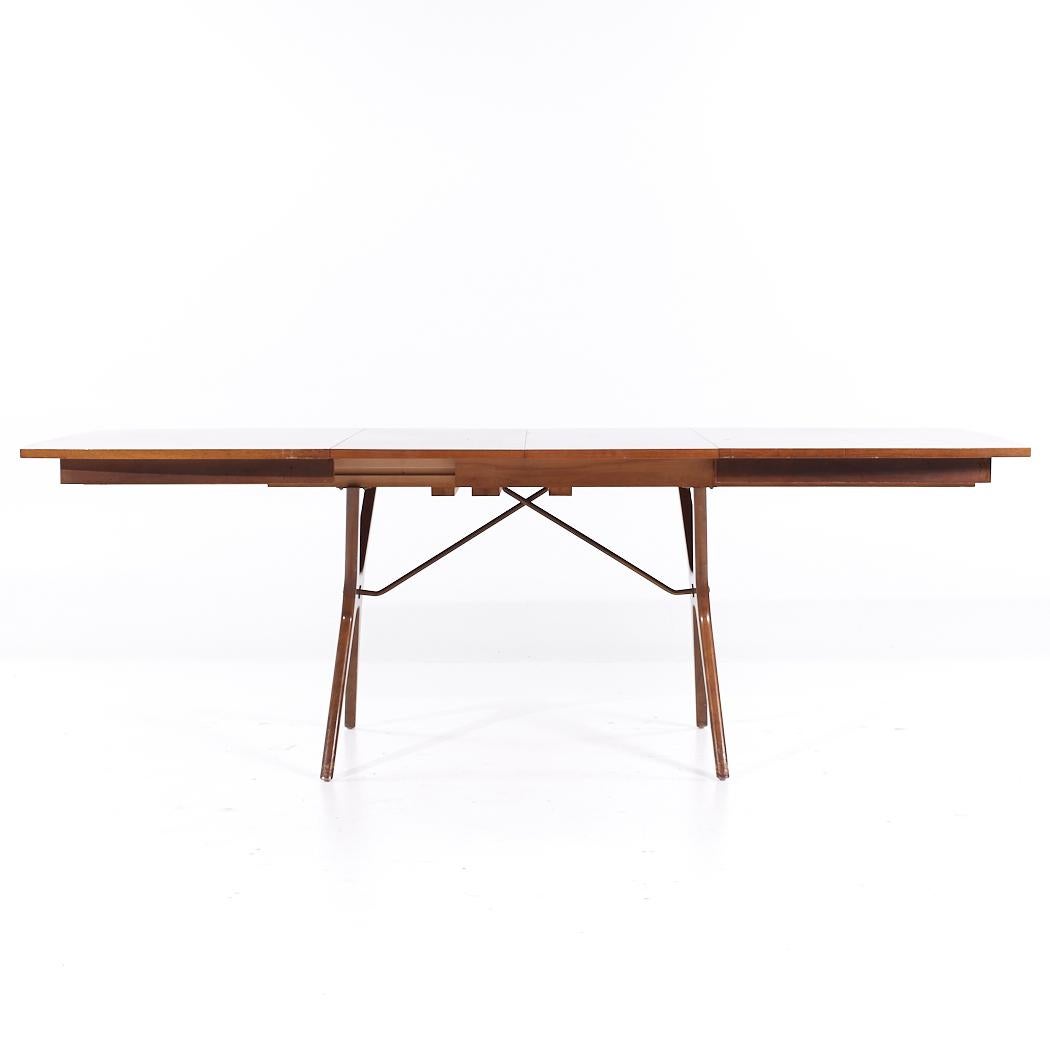 Rway Mid Century Walnut and Brass Expanding Dining Table with 2 Leaves For Sale 5