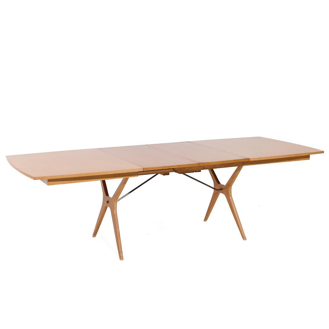 Table de salle à manger Rway du milieu du siècle dernier en noyer et laiton à rallonge avec feuilles cachées en vente 3