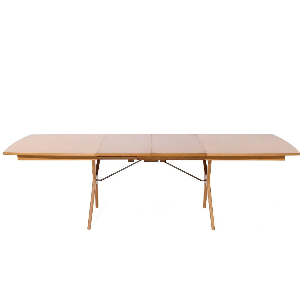 Table de salle à manger Rway du milieu du siècle dernier en noyer et laiton à rallonge avec feuilles cachées en vente 4