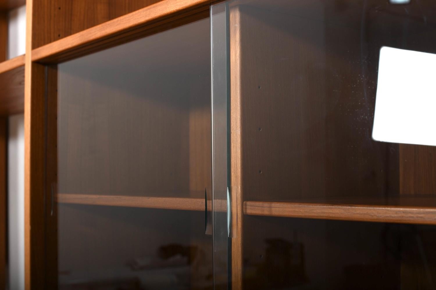 Ry-100 in Teak by Hans Wegner for Ry Møbler 1960s In Good Condition For Sale In Handewitt, DE
