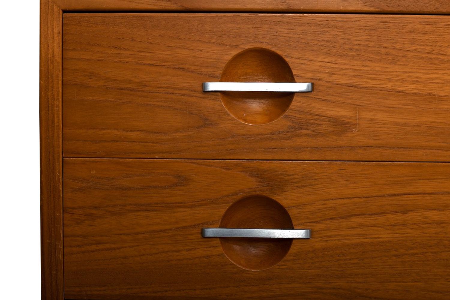 20th Century Ry-100 in Teak by Hans Wegner for Ry Møbler 1960s For Sale