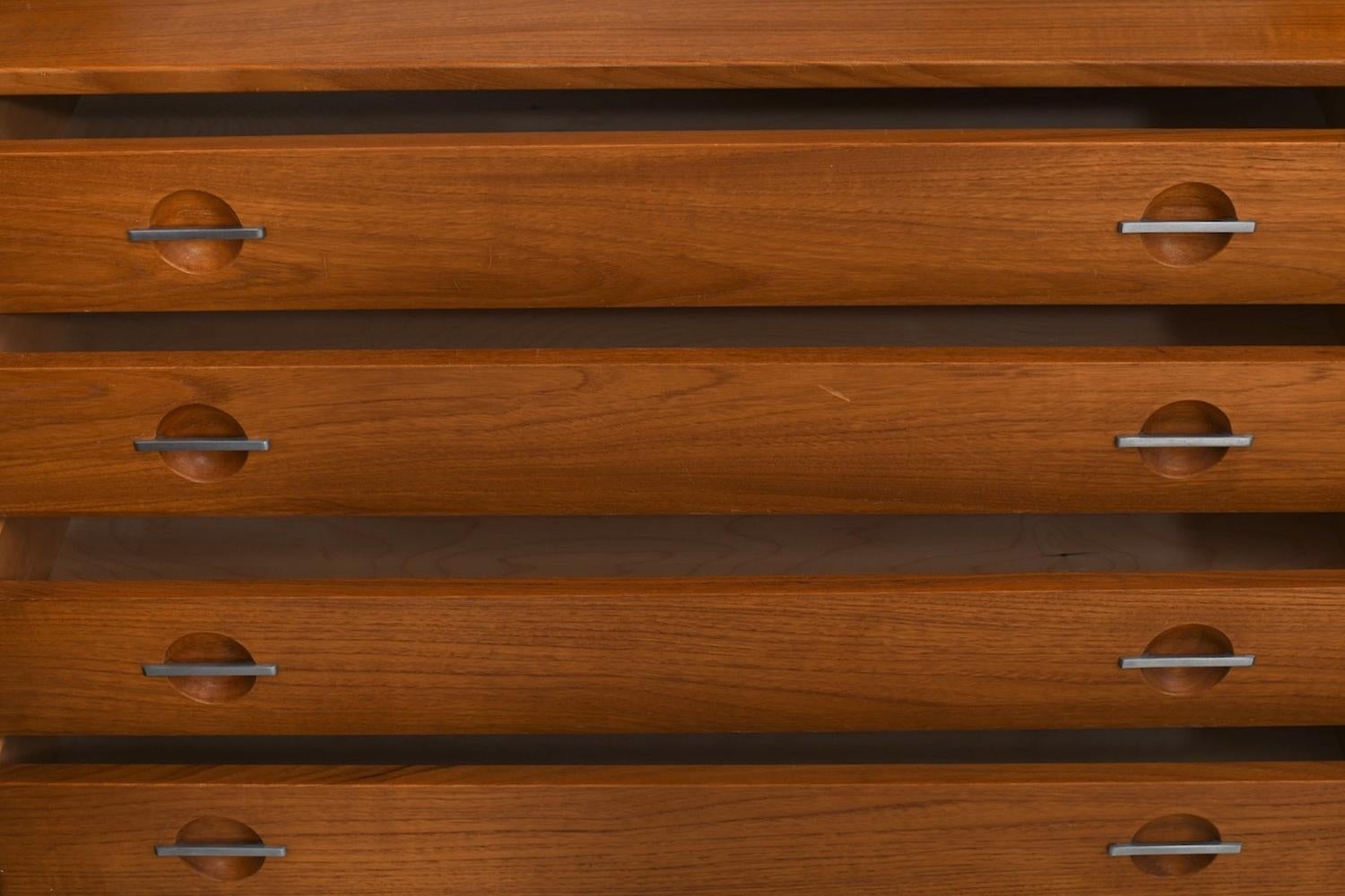 Glass Ry-100 in Teak by Hans Wegner for Ry Møbler 1960s For Sale