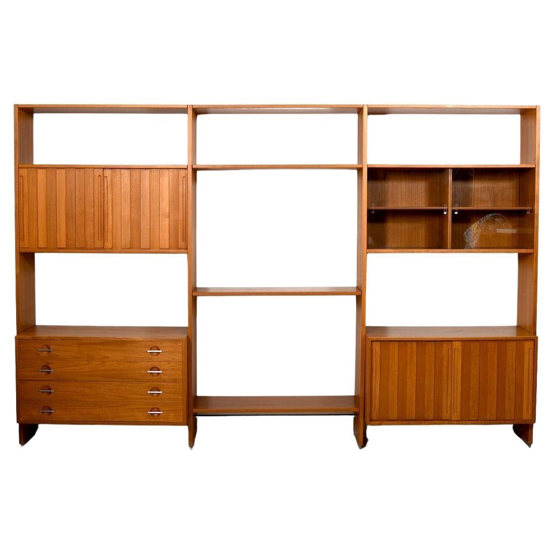 Ry-100 en teca de Hans Wegner para Ry Møbler Años 60