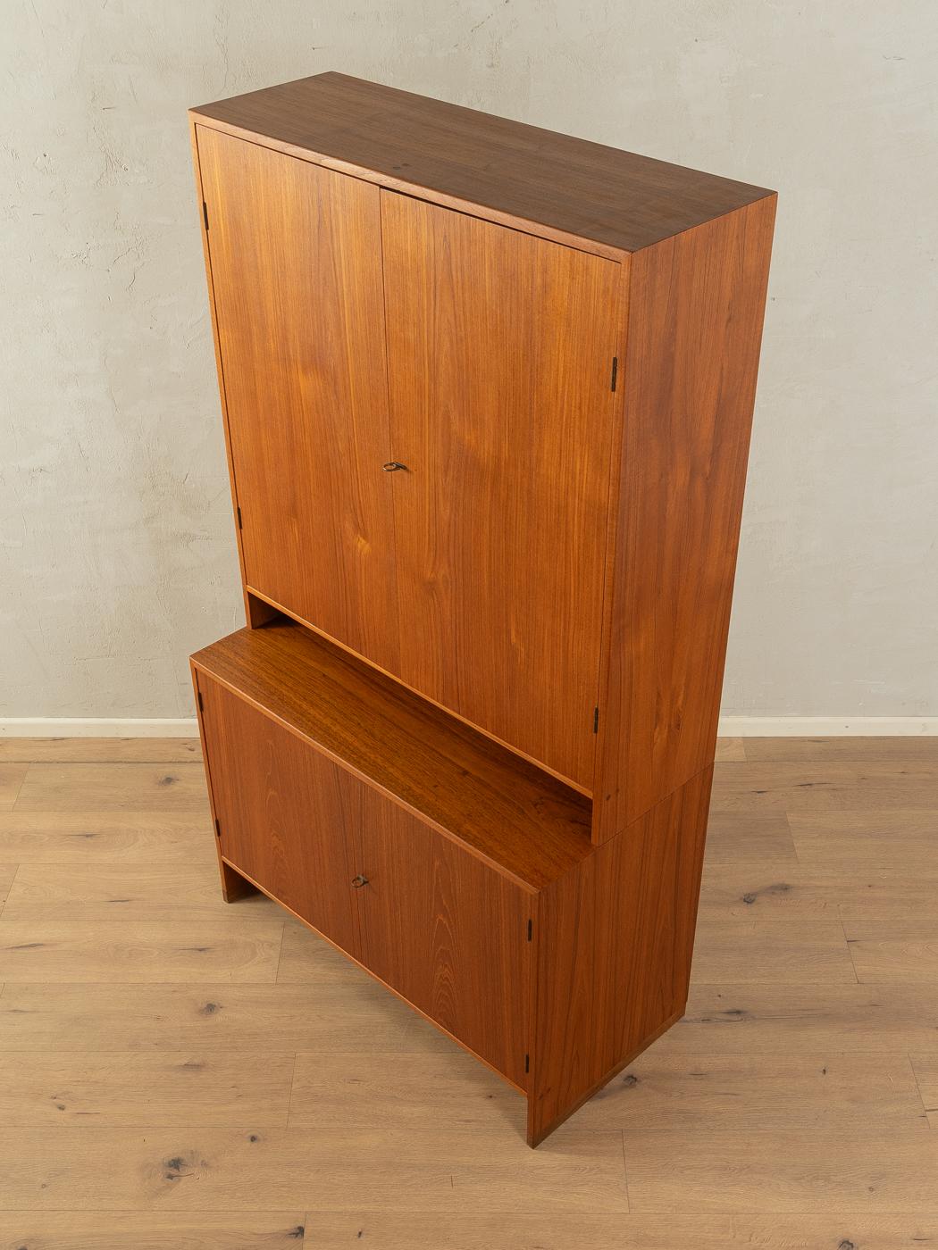 RY 16 Comò, Hans J. Wegner in vendita 1