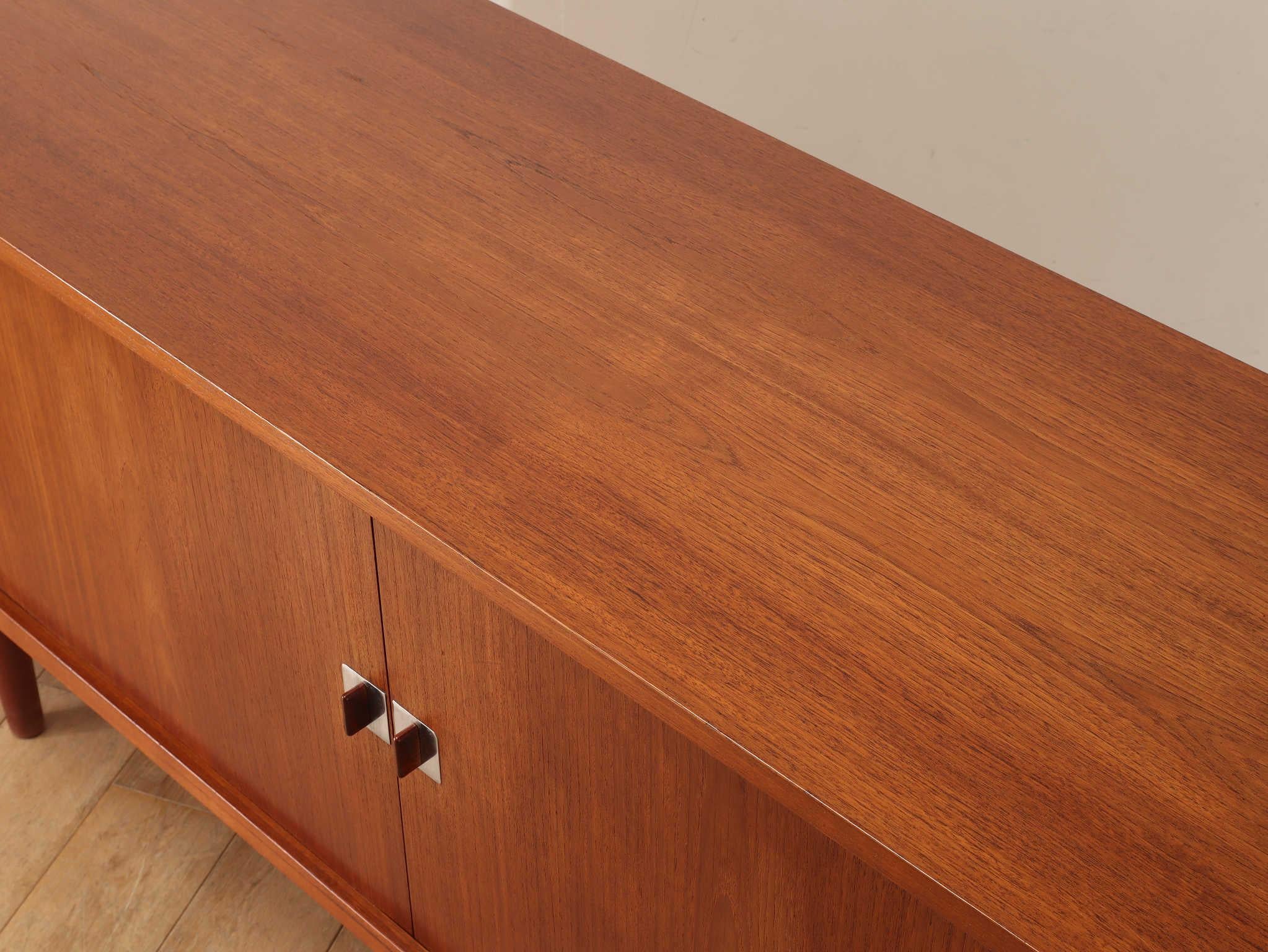 RY 25 sideboard in teak by Hans J. Wegner 4