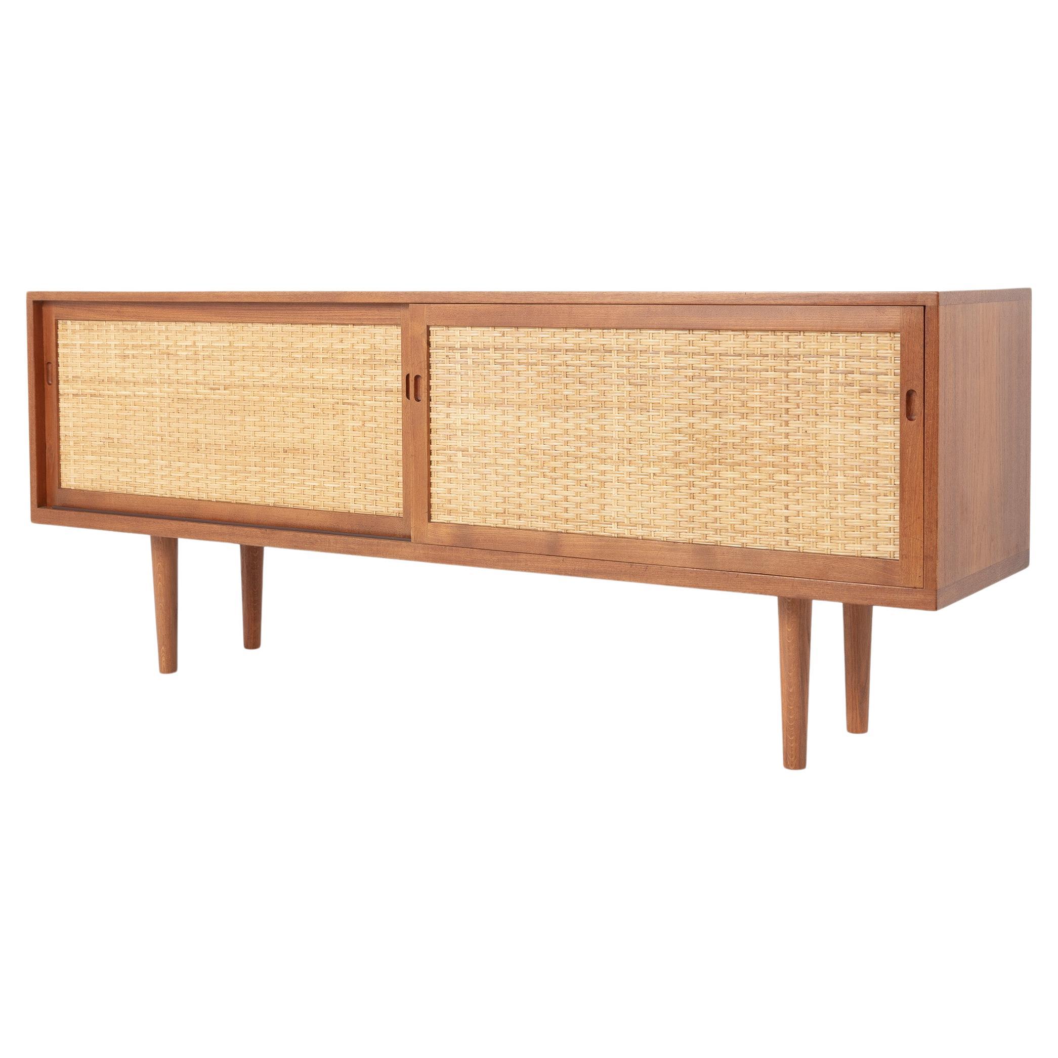 RY 26 - Sideboard in teak by Hans Wegner For Sale