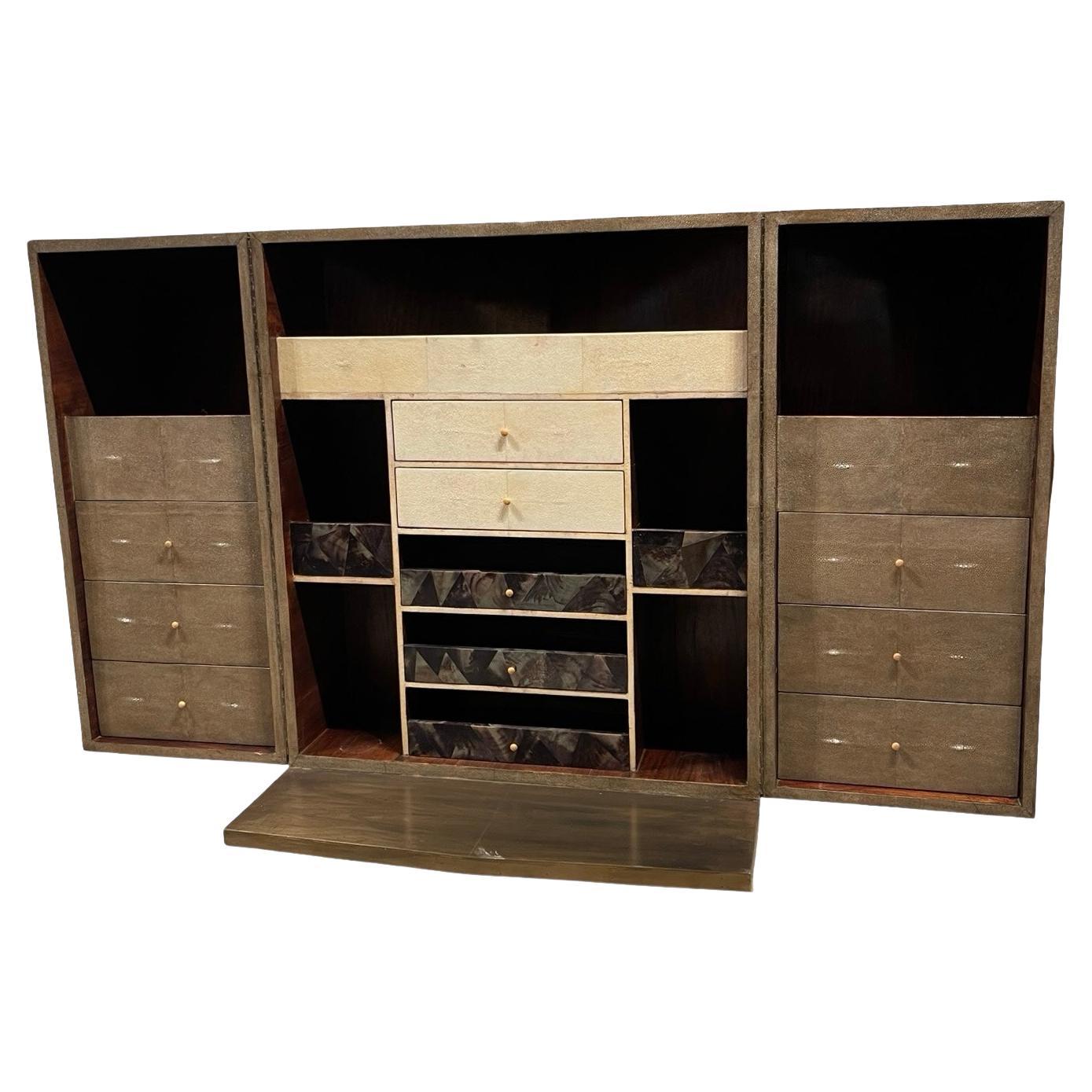 R&Y Augousti Shagreen and Shell Brutalist Bar Cabinet, 1990s im Angebot