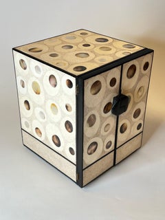 R&Y Augousti Mueble de sobremesa / joyero chapado en madera de rafia