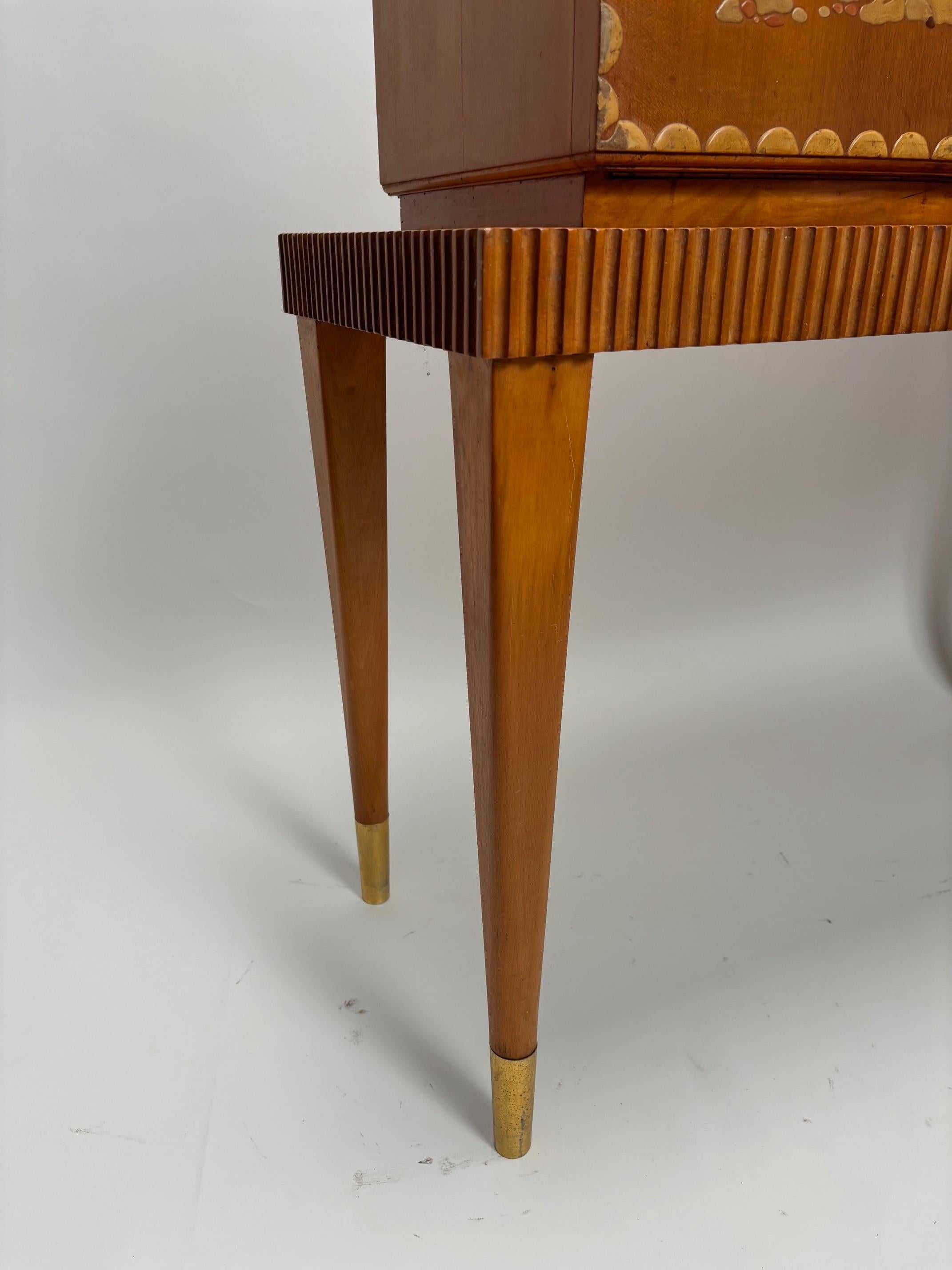 ry Bar Mid-Century, Paolo Buffa Style, wood and brass. Italy, 1950s In Good Condition For Sale In Argelato, BO