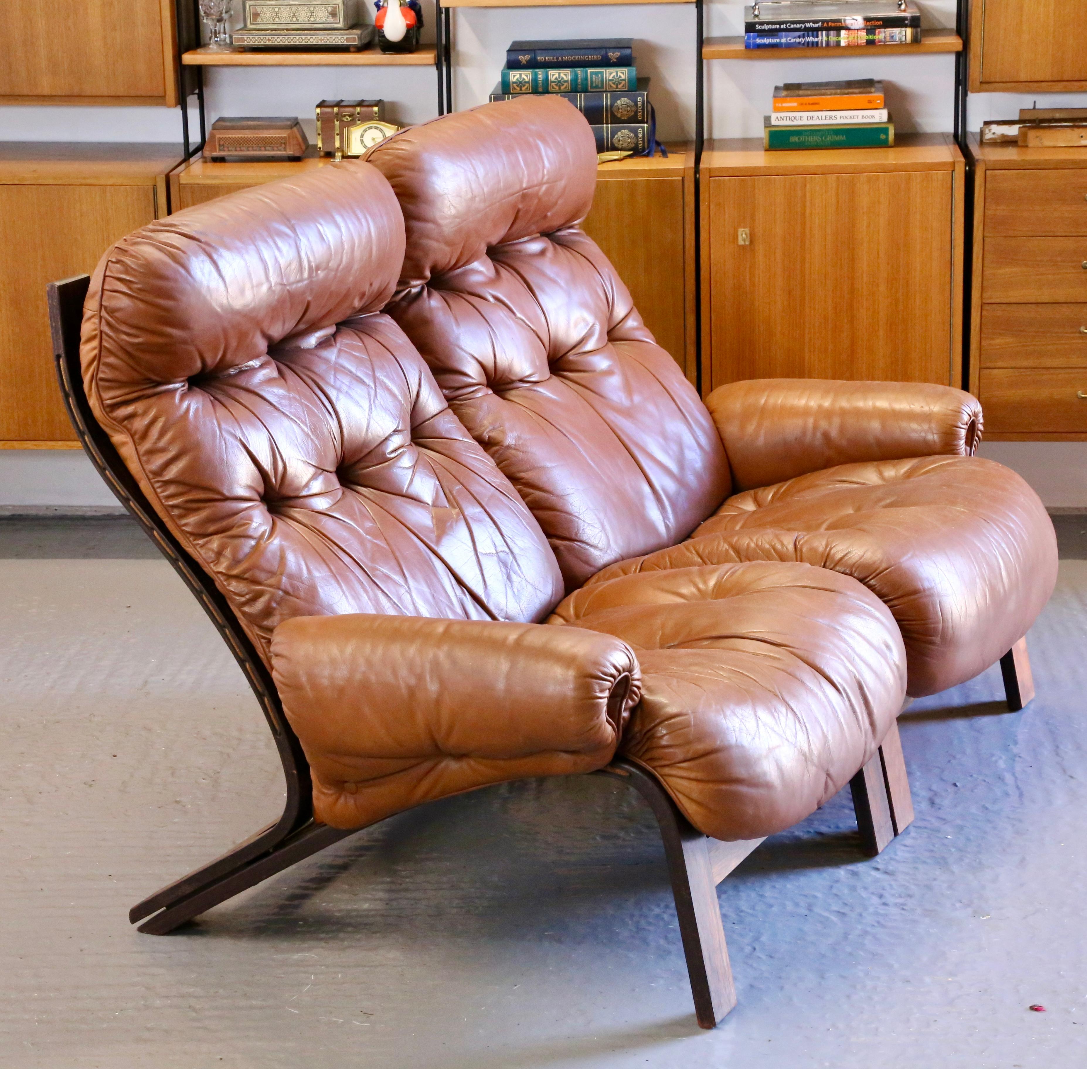 Ry-Wing Leather Lounge Sofa/Chairs by Elsa & Nordahl Solheim for Rybo Rykken In Good Condition For Sale In Sittingbourne, GB