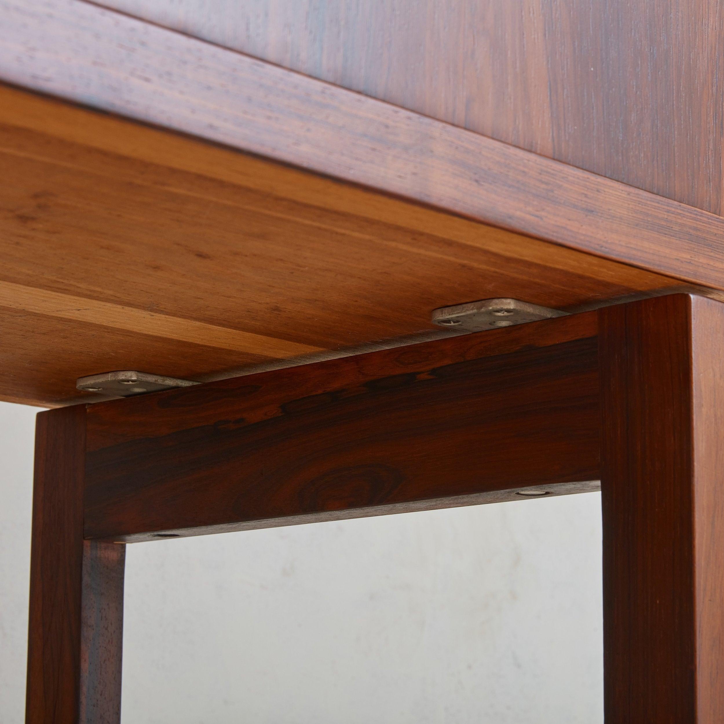 Metà XX secolo Credenza 'RY26' in palissandro di Hans J. Wegner per Ry Møbler, Danimarca anni '50 in vendita