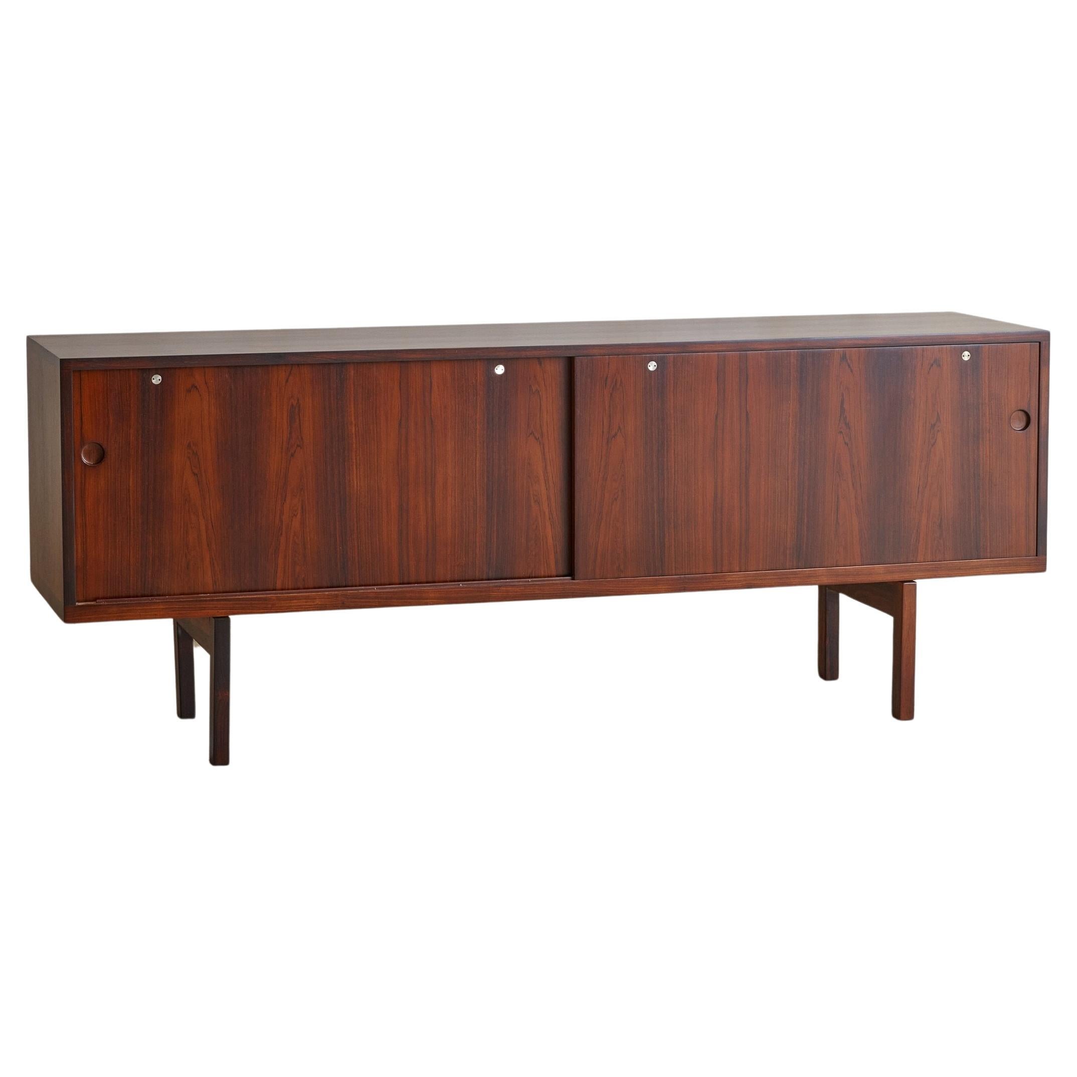 Credenza 'RY26' in palissandro di Hans J. Wegner per Ry Møbler, Danimarca anni '50