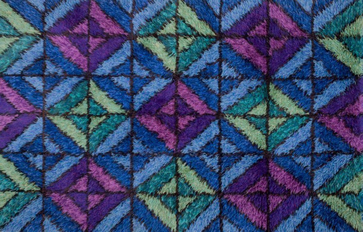 Rya carpet, Sweden. Handwoven.
Modernist design.
Signed GEB 1958.
In excellent condition.
Dimensions: 166 cm x 103 cm.